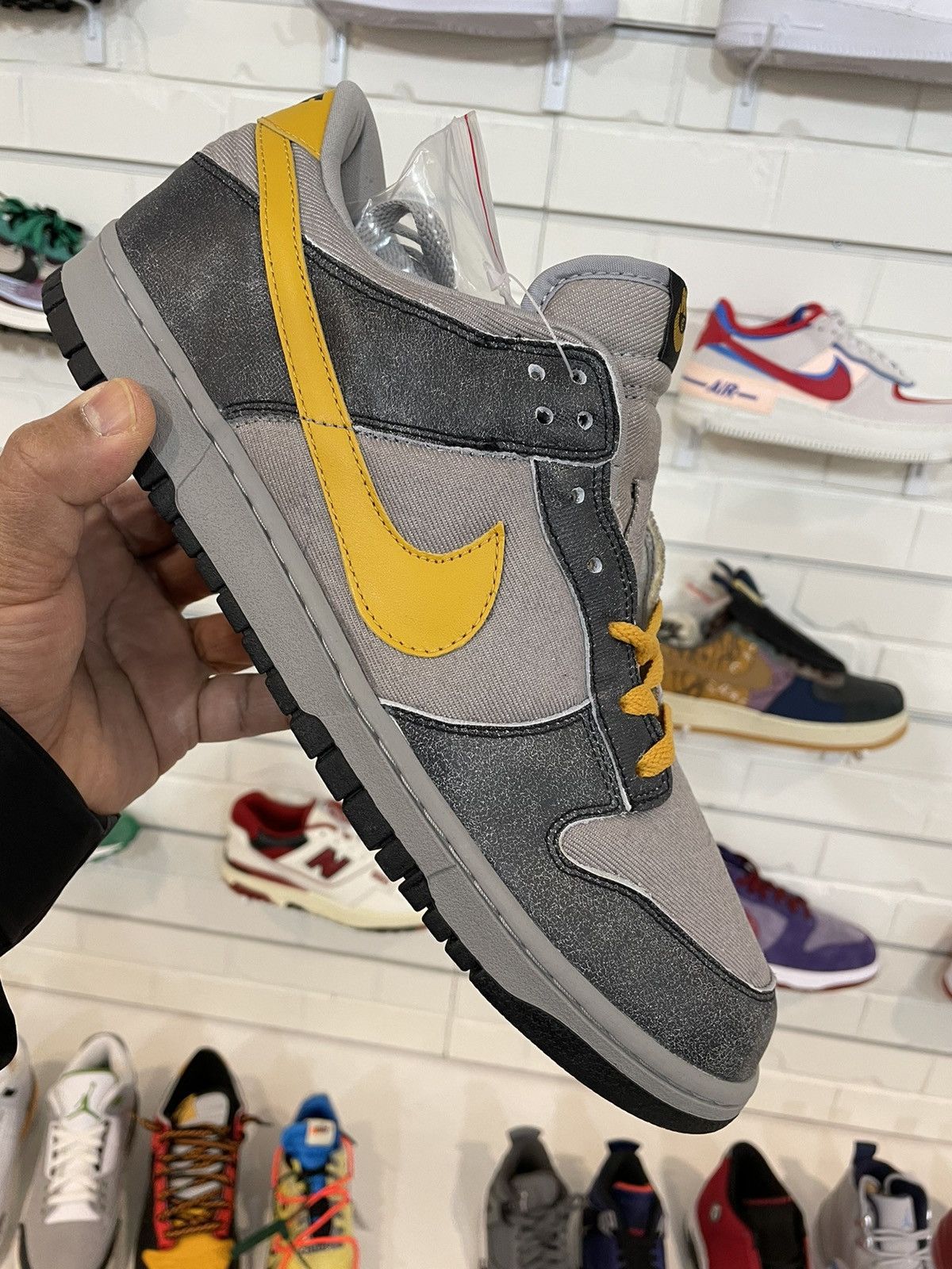 Nike Dunk Low Ltd Black | Gold Leaf-Medium Grey Size US 13 / EU 46 - 1 Thumbnail