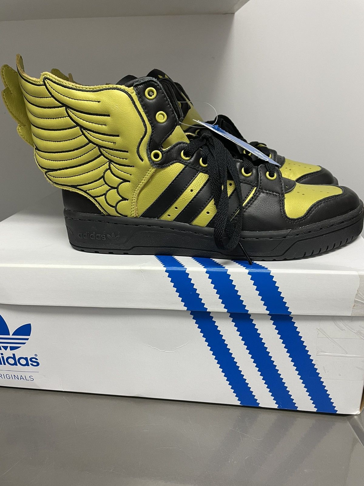 Adidas × Jeremy Scott JS Wings 2.0 Jeremy Scott Adidas Originals ObyO Consortium Size US 8 / EU 41 - 10 Thumbnail