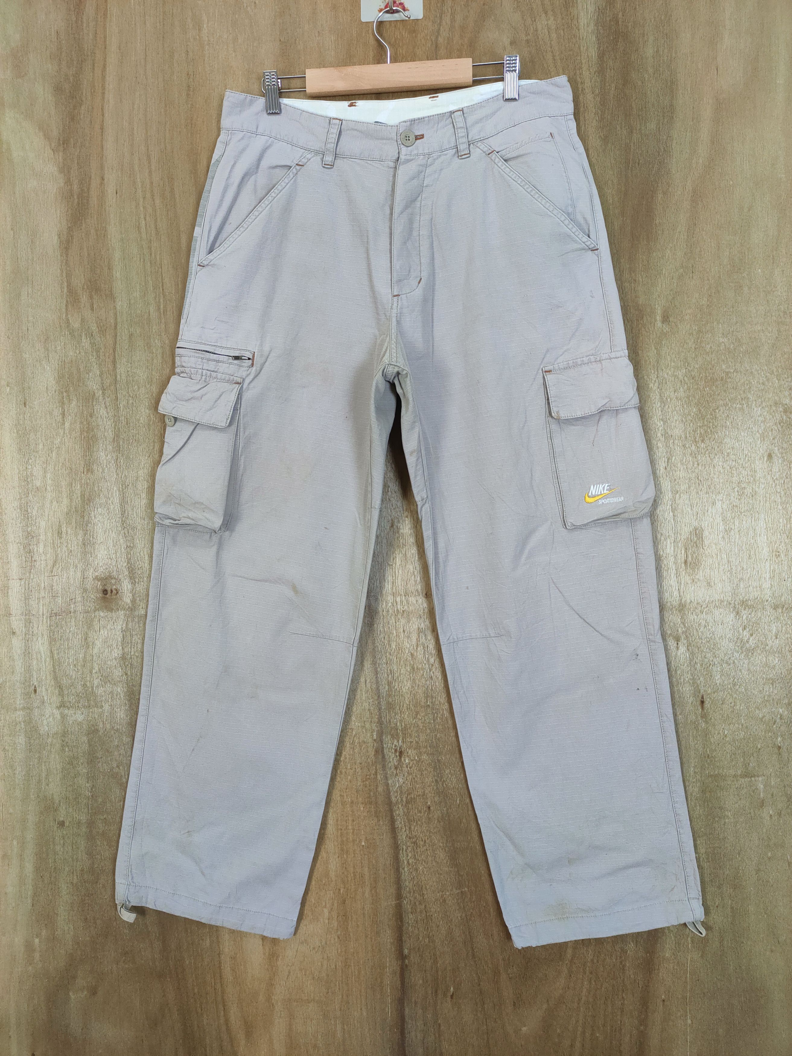image of Nike Baggy Cargo Pants in Faded, Men's (Size 33)