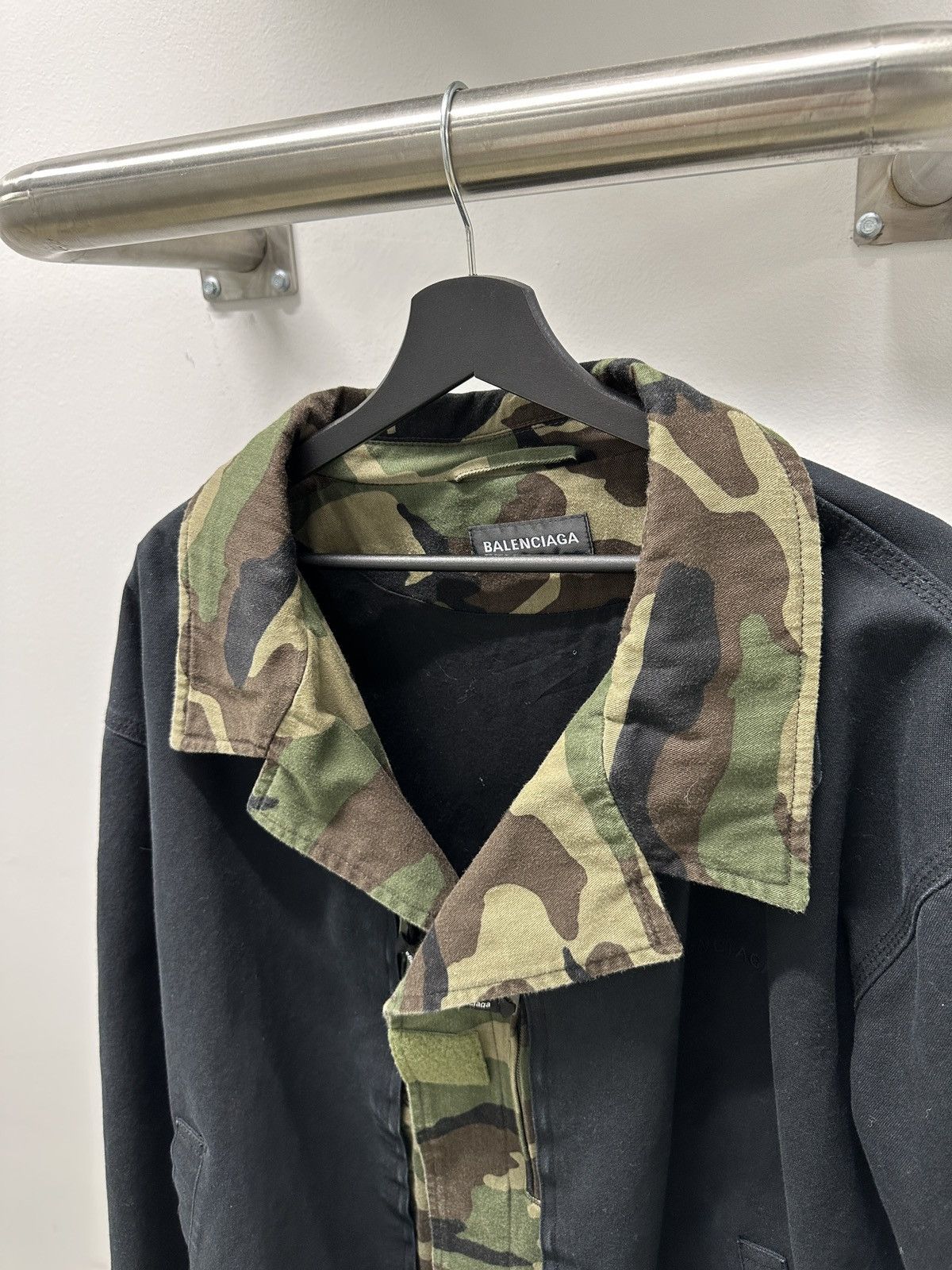 Balenciaga *RARE* AW 18 Camo trucker denim jacket Size US M / EU 48-50 / 2 - 2 Thumbnail