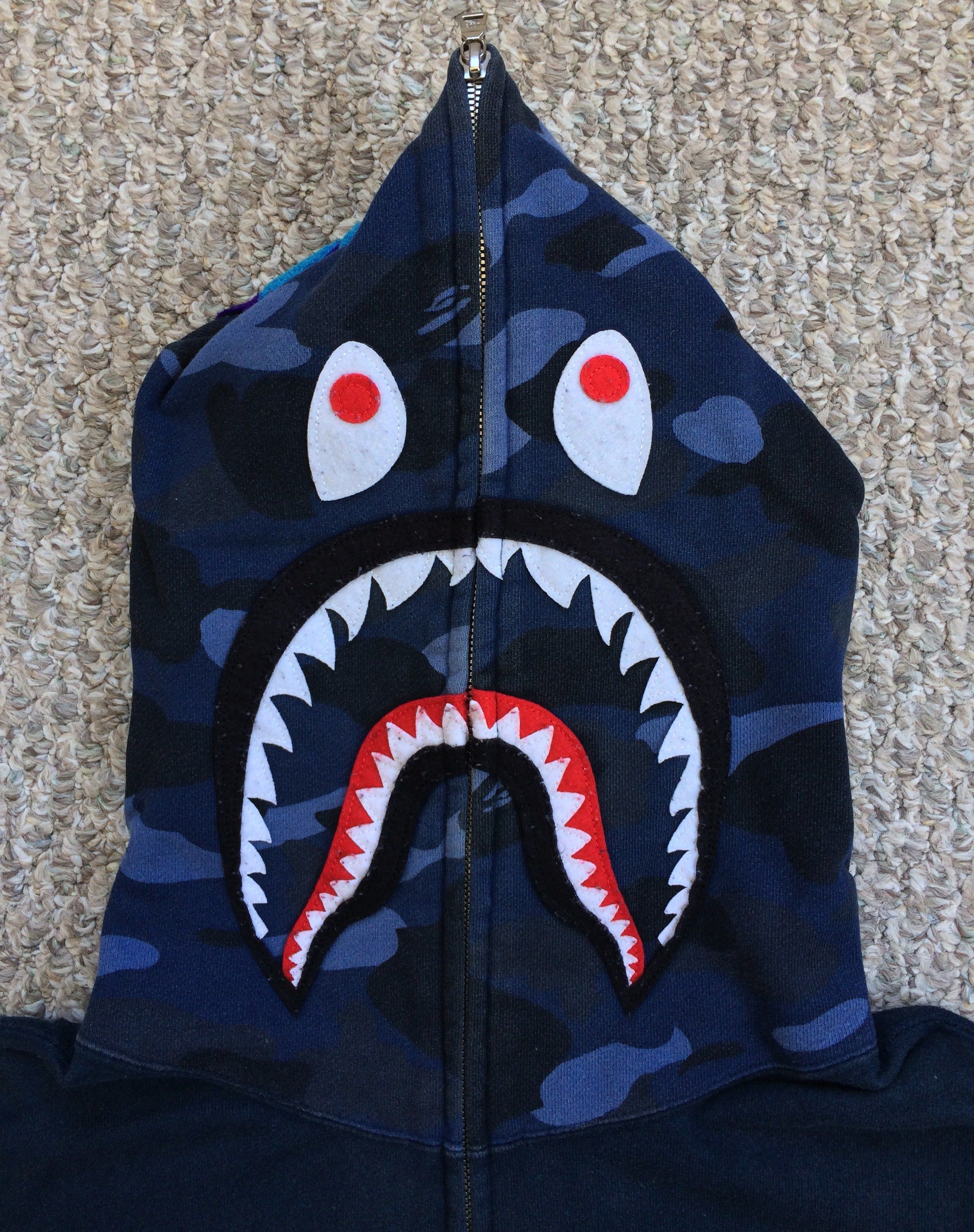 Bape S/S 2006 Bape Blue Camo Shark Hoodie Size US L / EU 52-54 / 3 - 3 Thumbnail