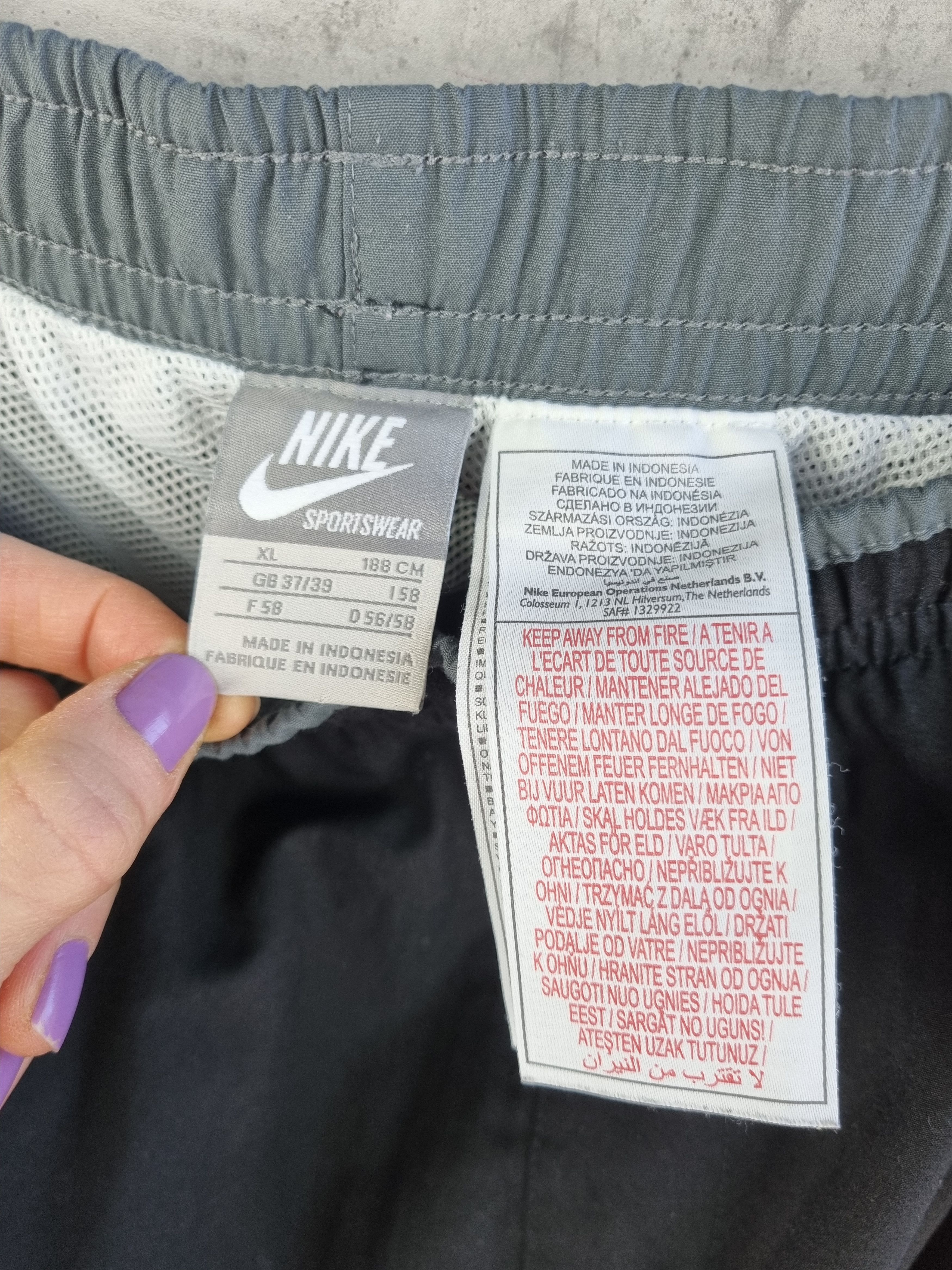 Nike × Vintage Rare Nike Swoosh Big Logo Nylon Sport Pant Size US 33 - 5 Thumbnail
