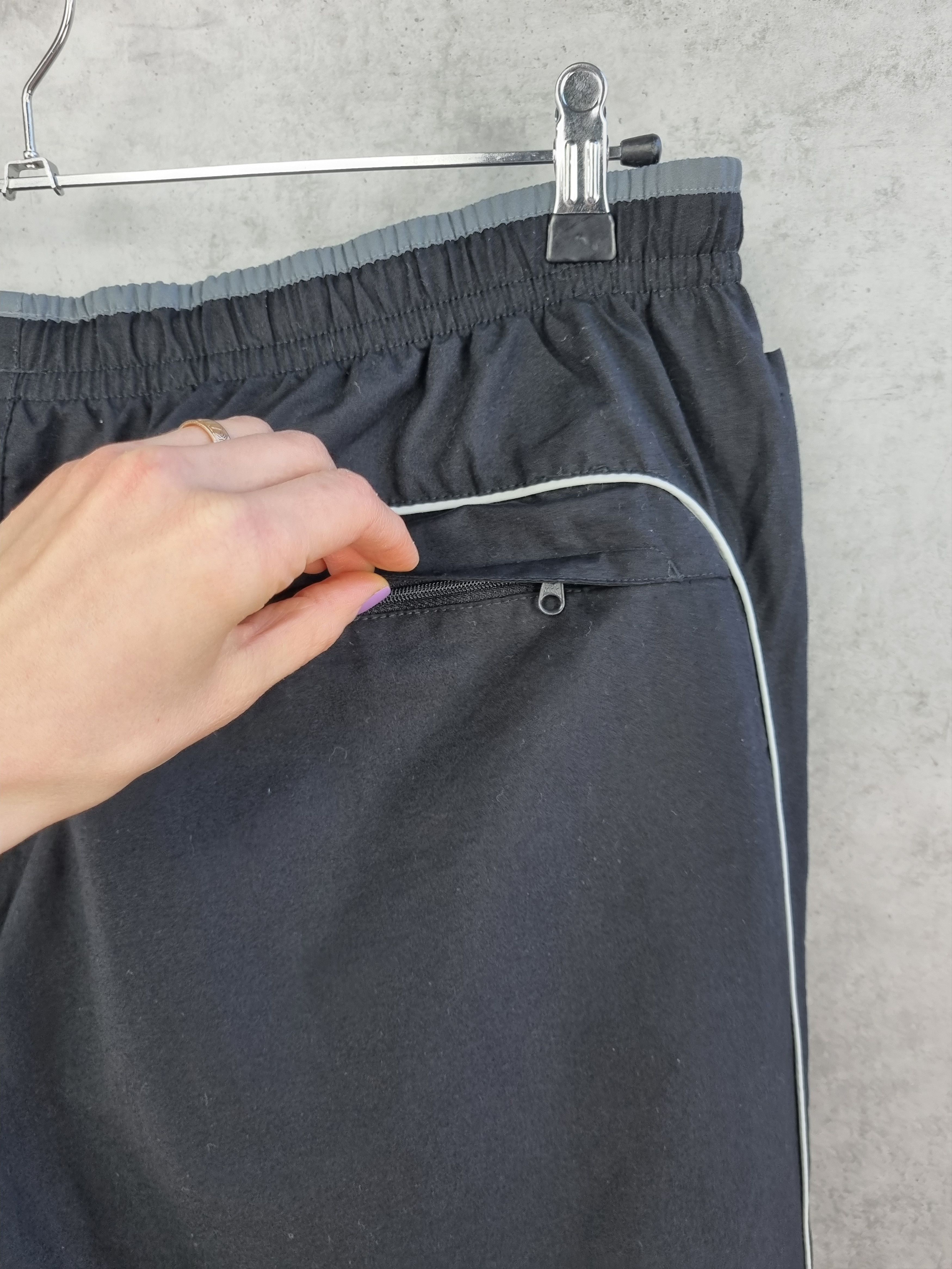 Nike × Vintage Rare Nike Swoosh Big Logo Nylon Sport Pant Size US 33 - 8 Thumbnail
