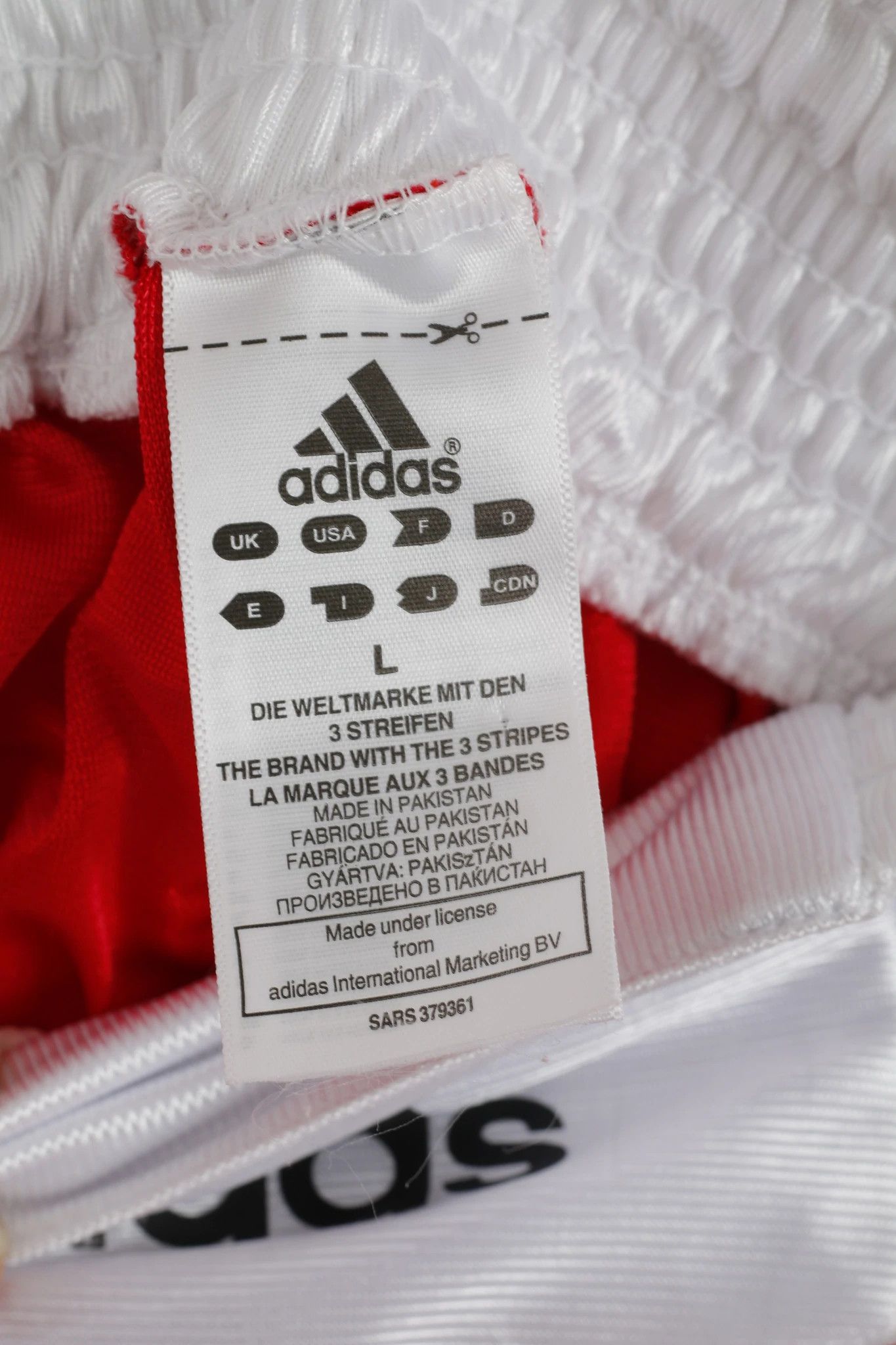Adidas Adidas Men L Shorts Red White Boxing Shiny Training 6156 Size US 36 / EU 52 - 3 Thumbnail