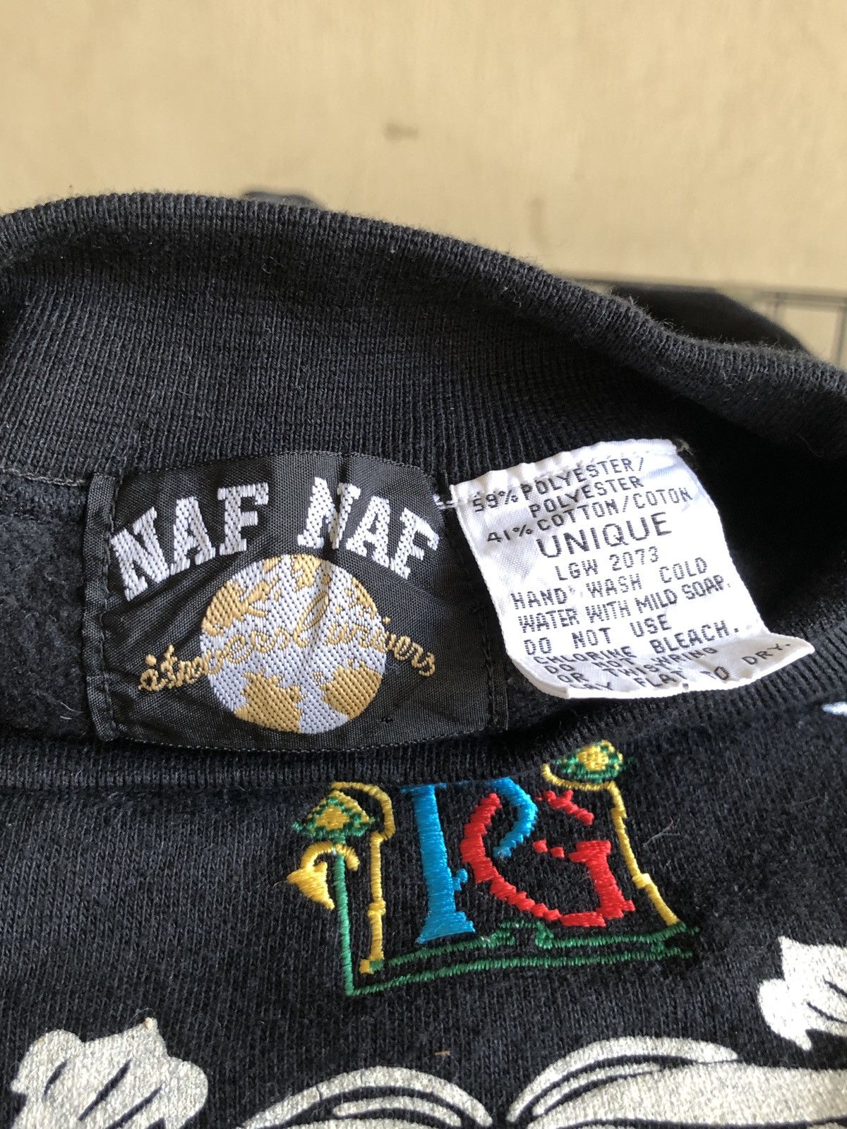Designer × Vintage VINTAGE NAF NAF BOXY CROPPED FIT SWEATSHIRT CREWNECK Size US L / EU 52-54 / 3 - 5 Thumbnail