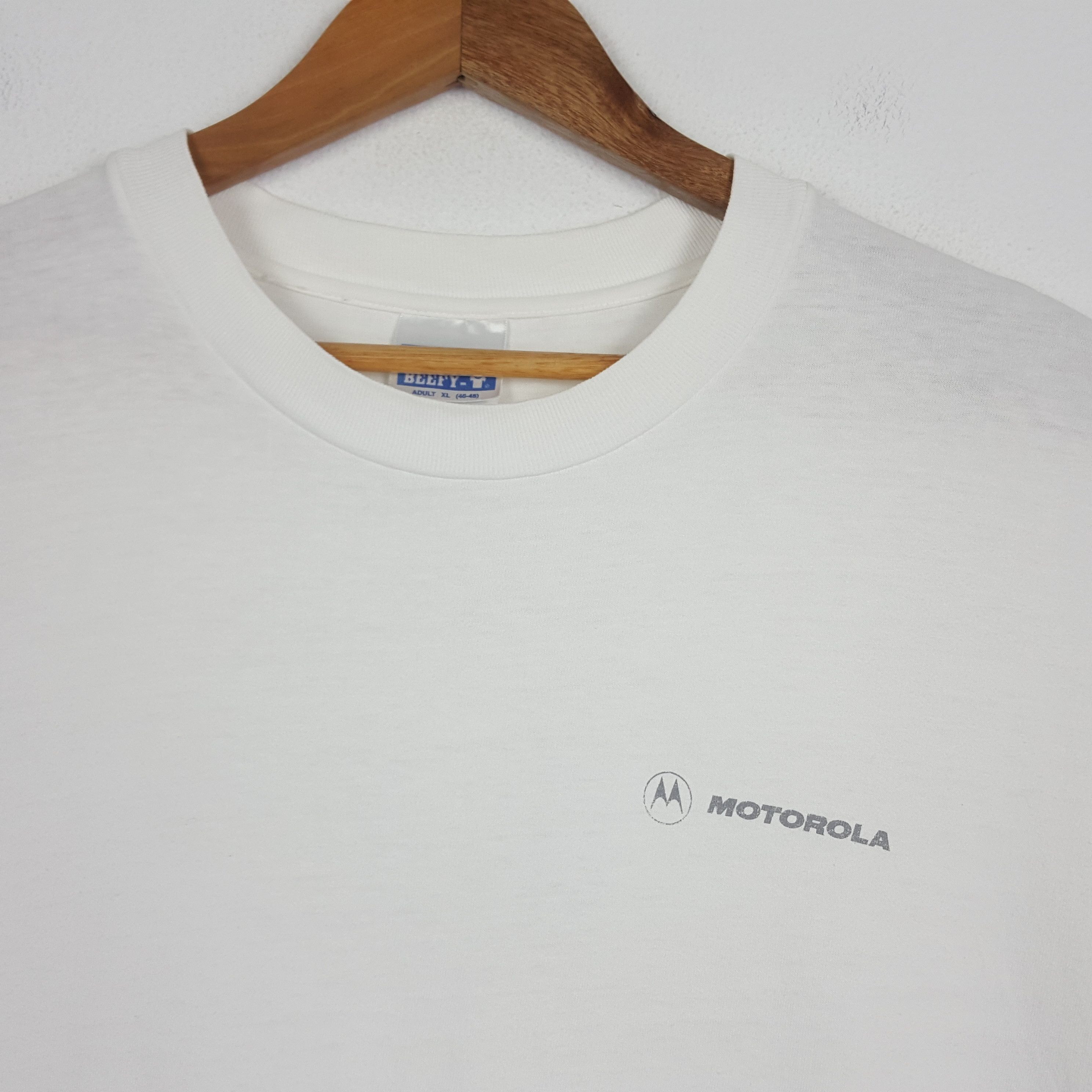 Motorola × Vintage Vintage MOTOROLA Big Logo Design T-Shirt Size US XL / EU 56 / 4 - 3 Thumbnail