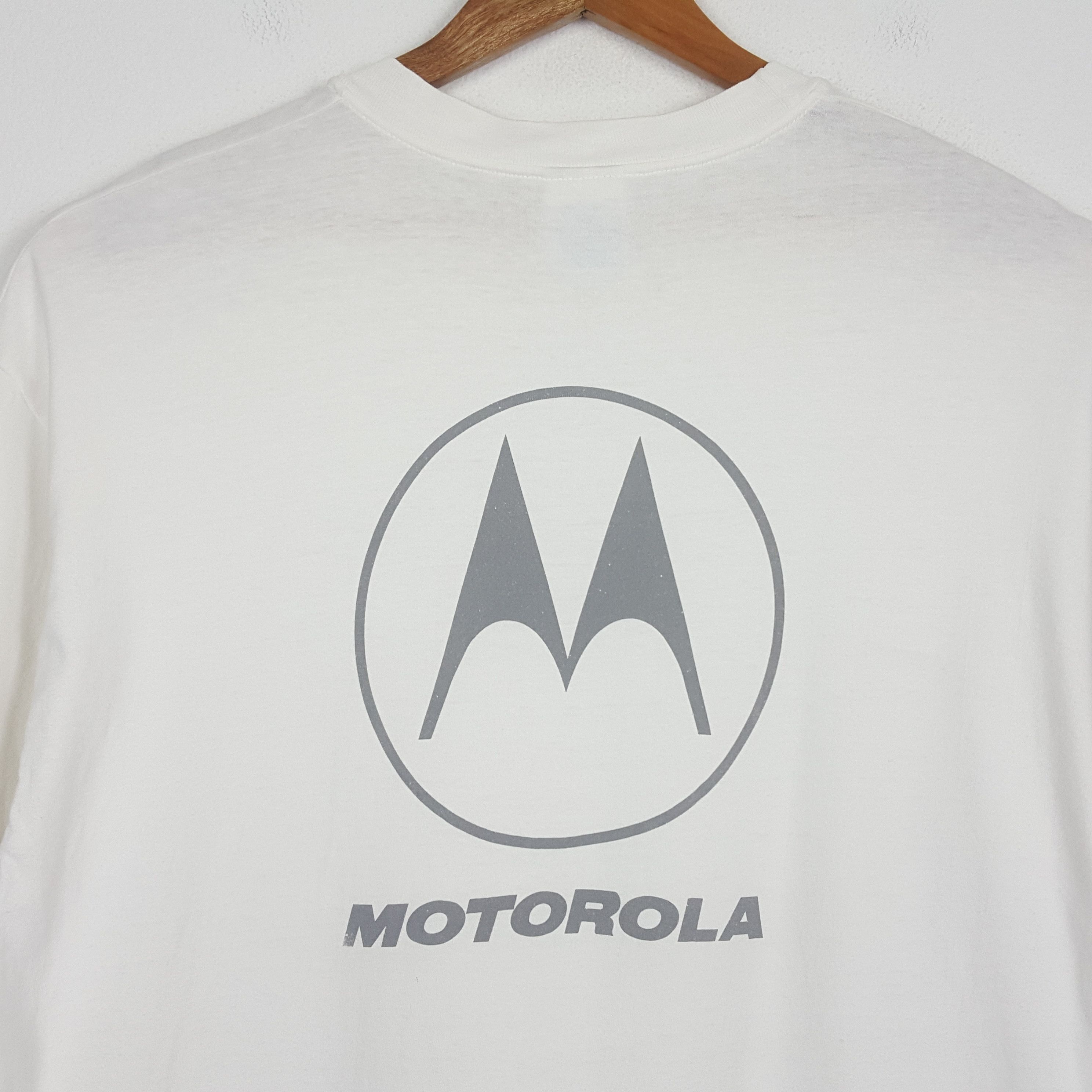 Motorola × Vintage Vintage MOTOROLA Big Logo Design T-Shirt Size US XL / EU 56 / 4 - 4 Thumbnail