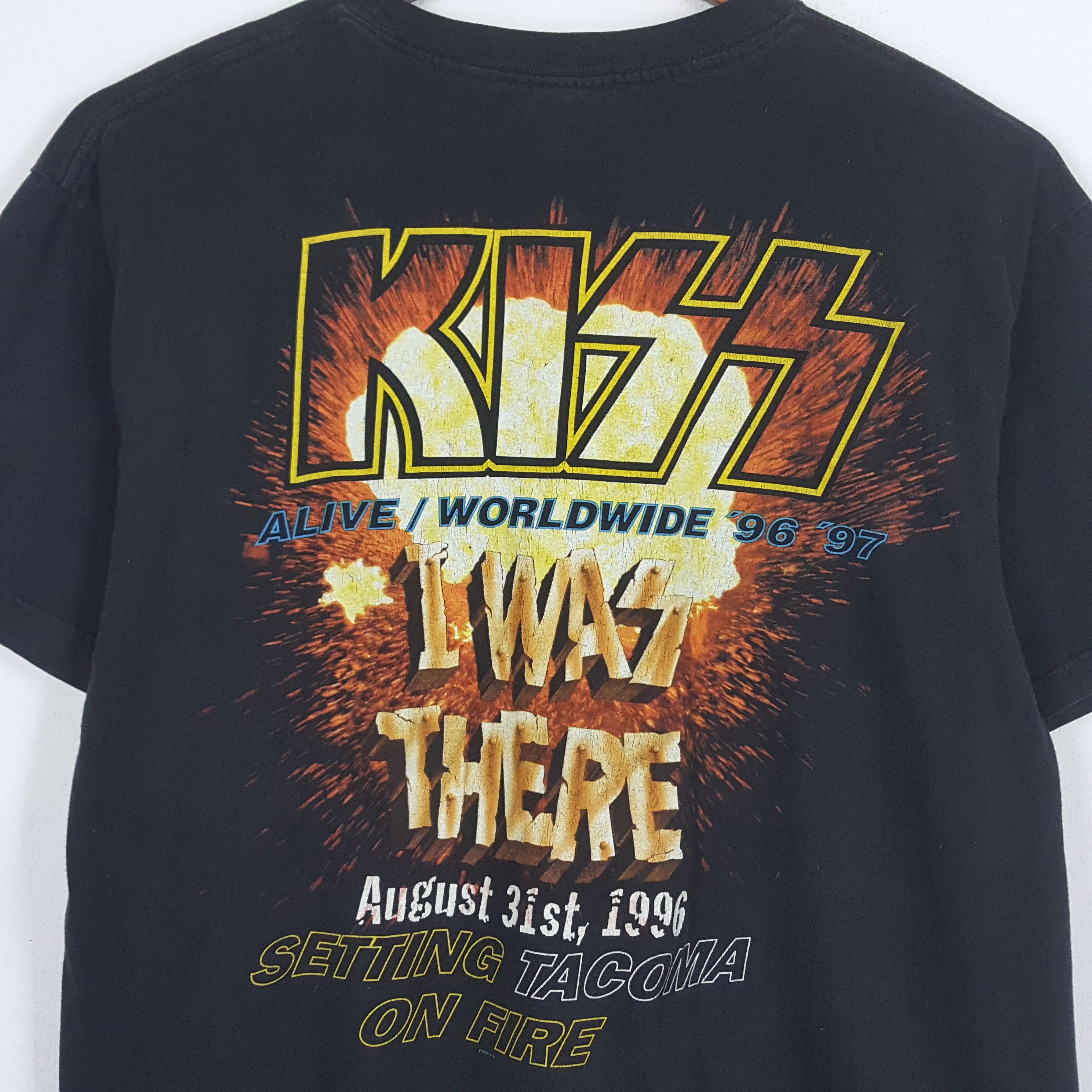 KISS × Vintage Vintage 90's KISS American Rock Band Alive Tour T-Shirt Size US XL / EU 56 / 4 - 5 Thumbnail