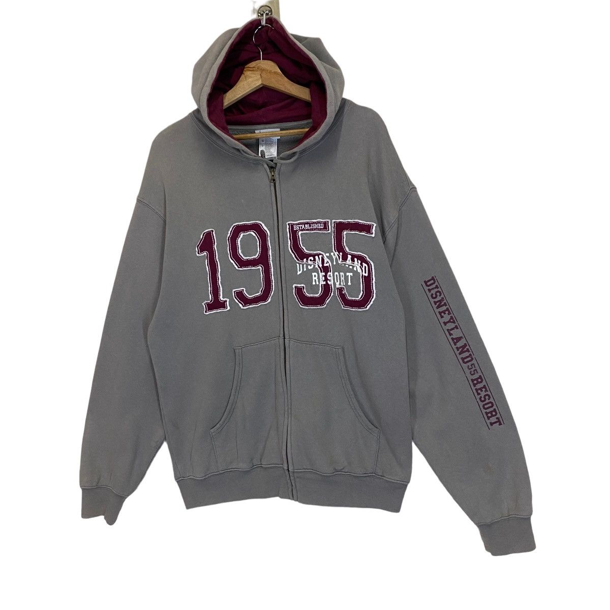 Disney × Vintage Disney Parks Authentic Big Logo Zipper Hoodie Size US M / EU 48-50 / 2 - 3 Thumbnail