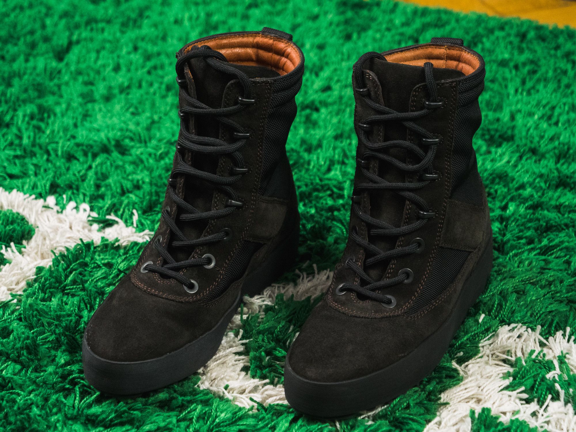 Yeezy RARE! VNGS YEEZY SEASON 3 boots OIL military sole Size US 6 / EU 39 - 4 Thumbnail