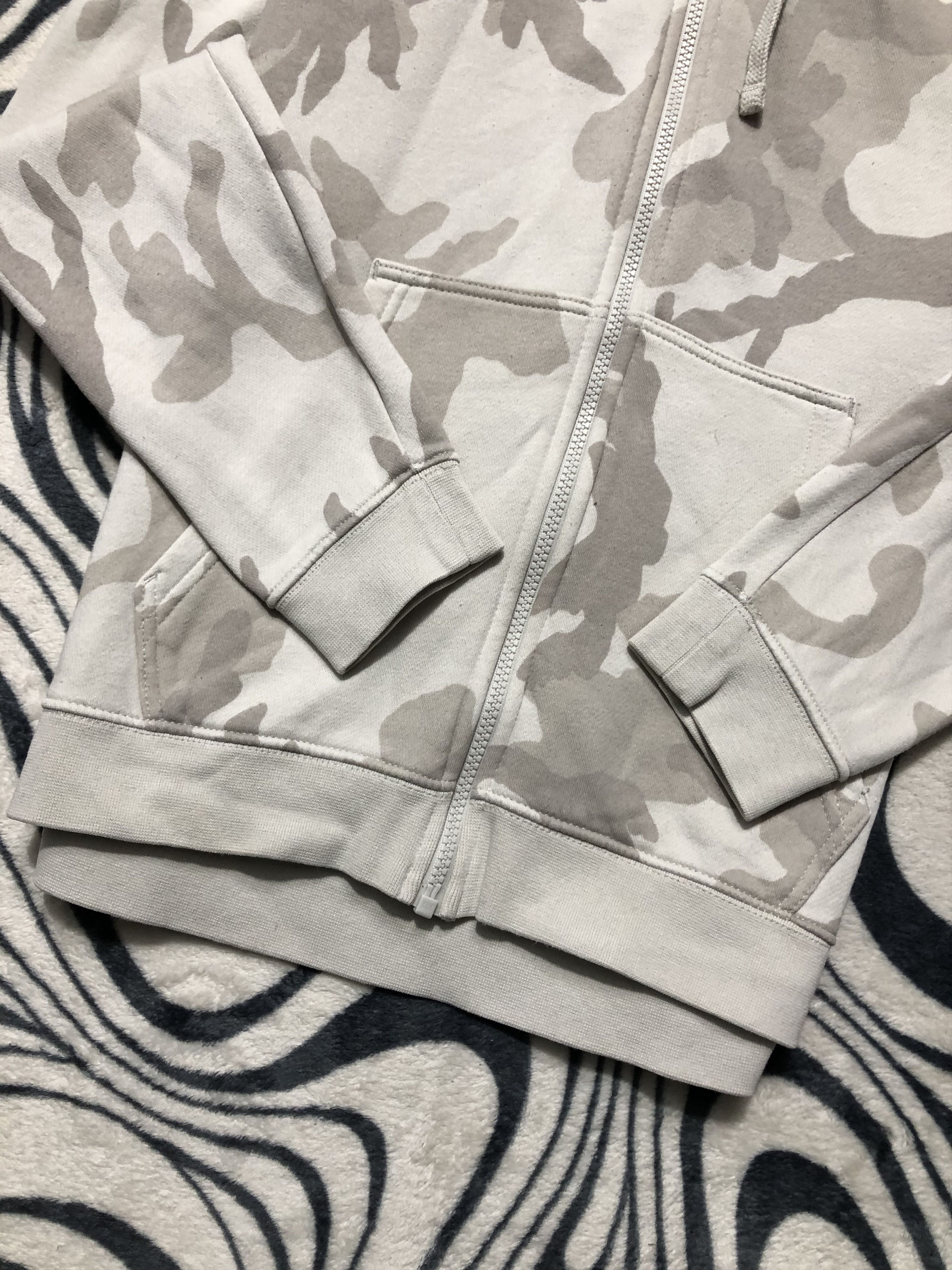 Nike Nike Vintage Camo Hoodie Y2K Size US L / EU 52-54 / 3 - 3 Thumbnail