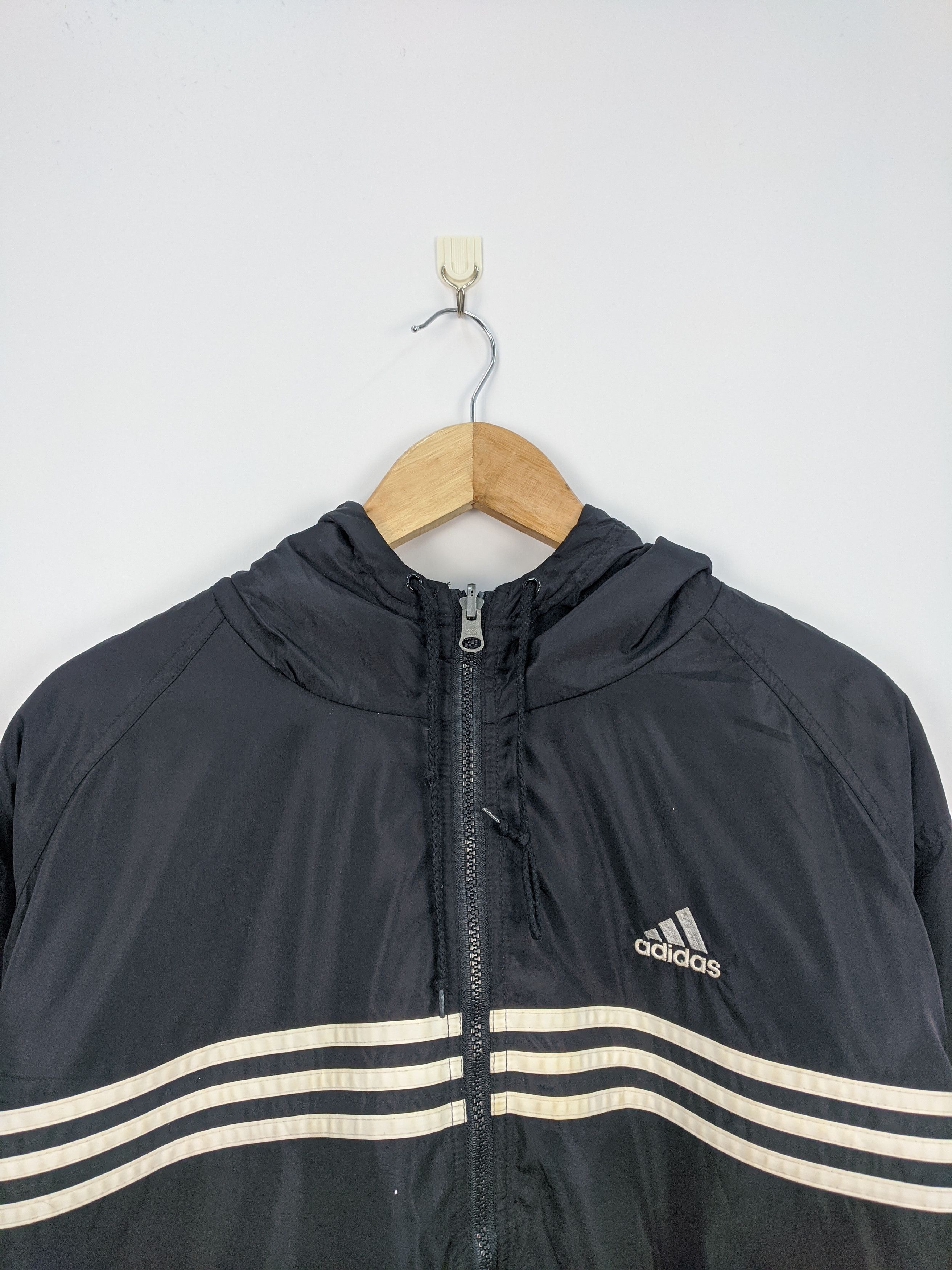 Adidas Vintage Adidas Windbreaker Jacket J0334 Size US M / EU 48-50 / 2 - 3 Thumbnail