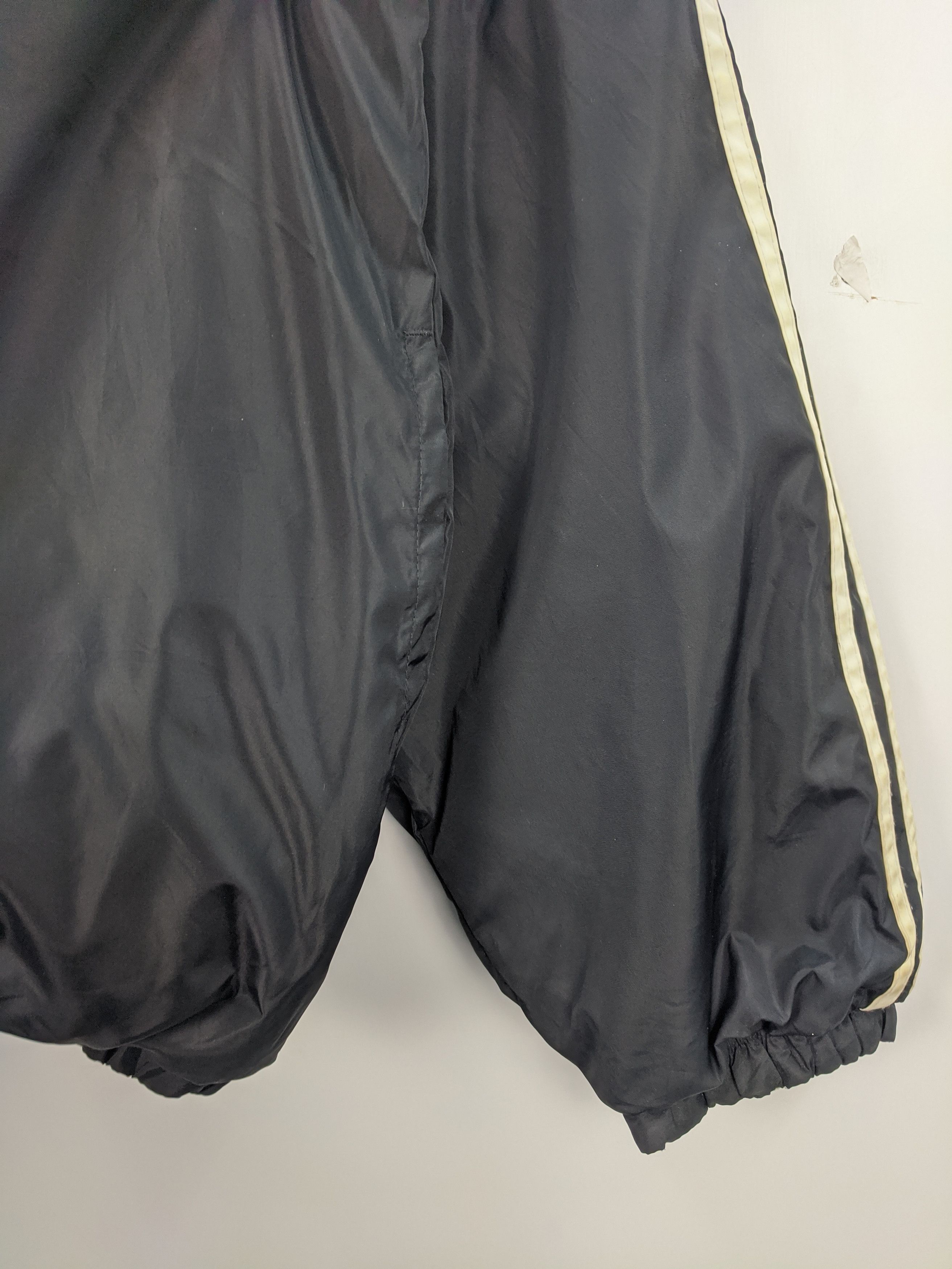 Adidas Vintage Adidas Windbreaker Jacket J0334 Size US M / EU 48-50 / 2 - 5 Thumbnail