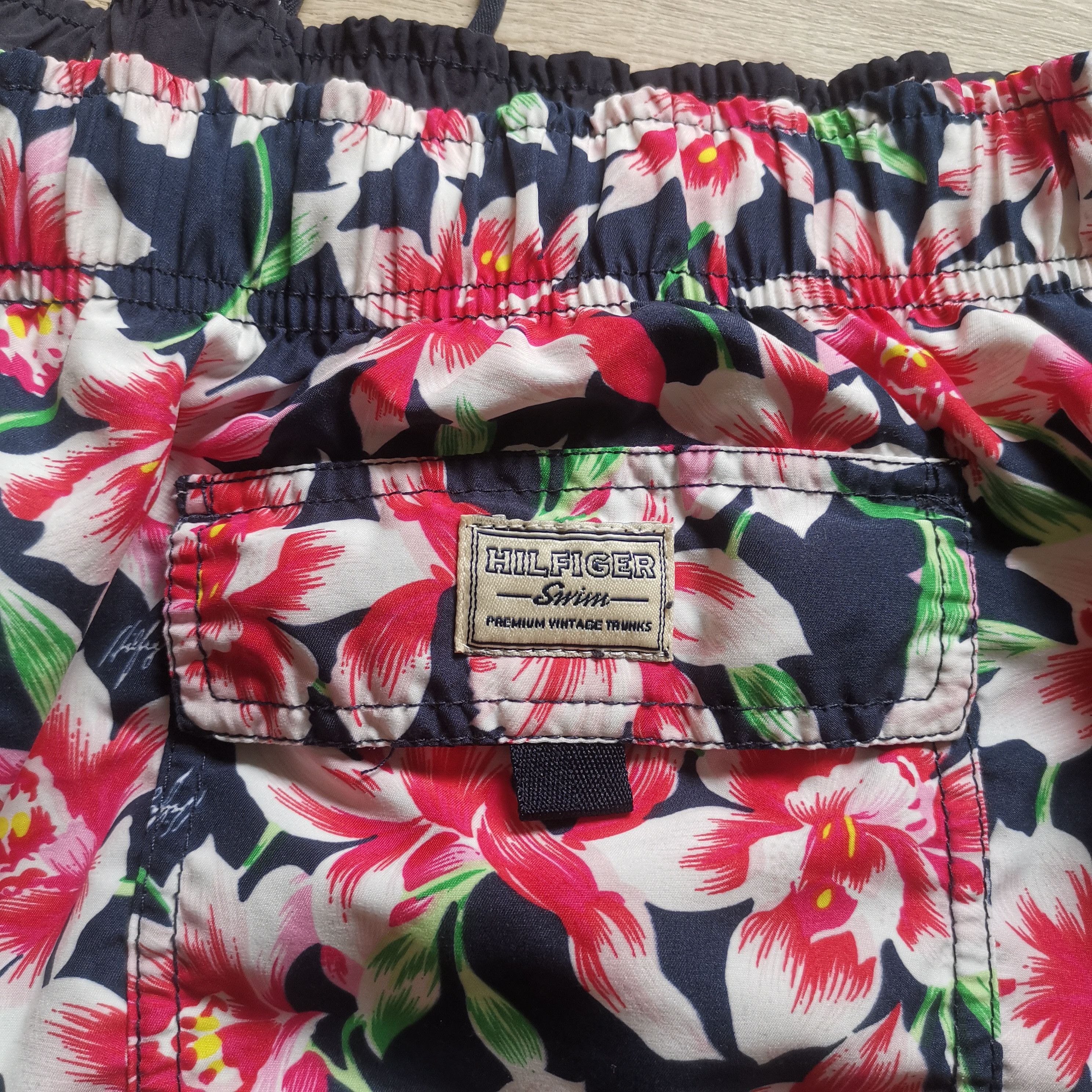 Tommy Hilfiger Tommy Hilfiger flower shorts Size US 38 / EU 54 - 8 Thumbnail