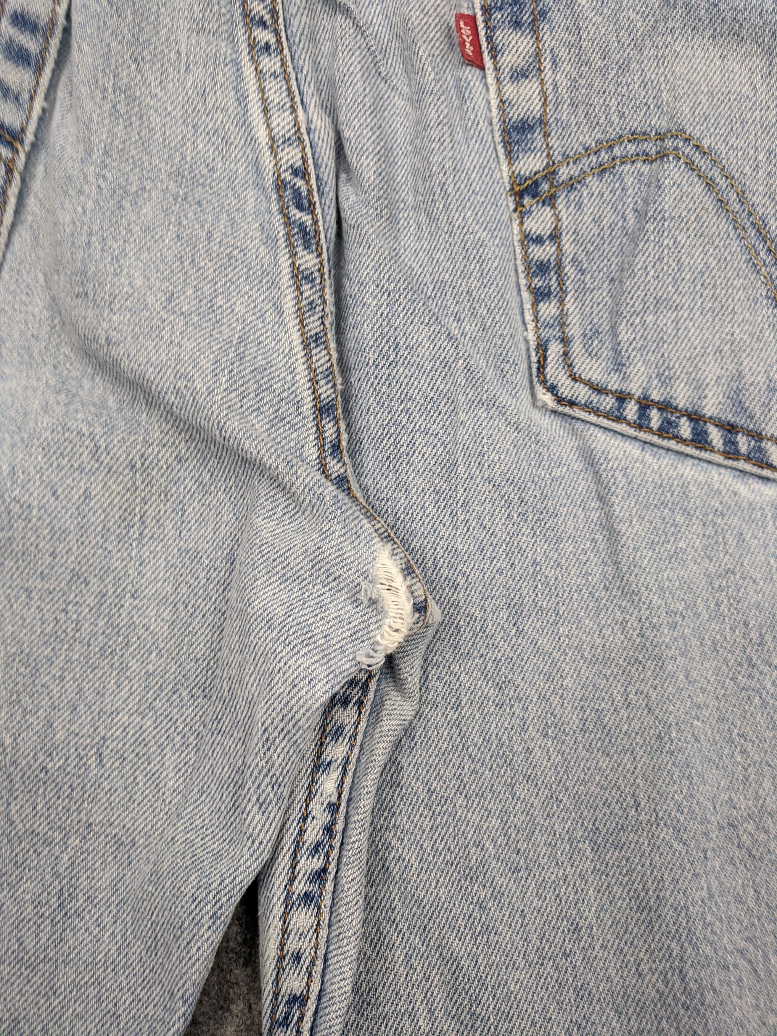 Vintage Levis 505 Light Wash Jeans 34x28 DP0619