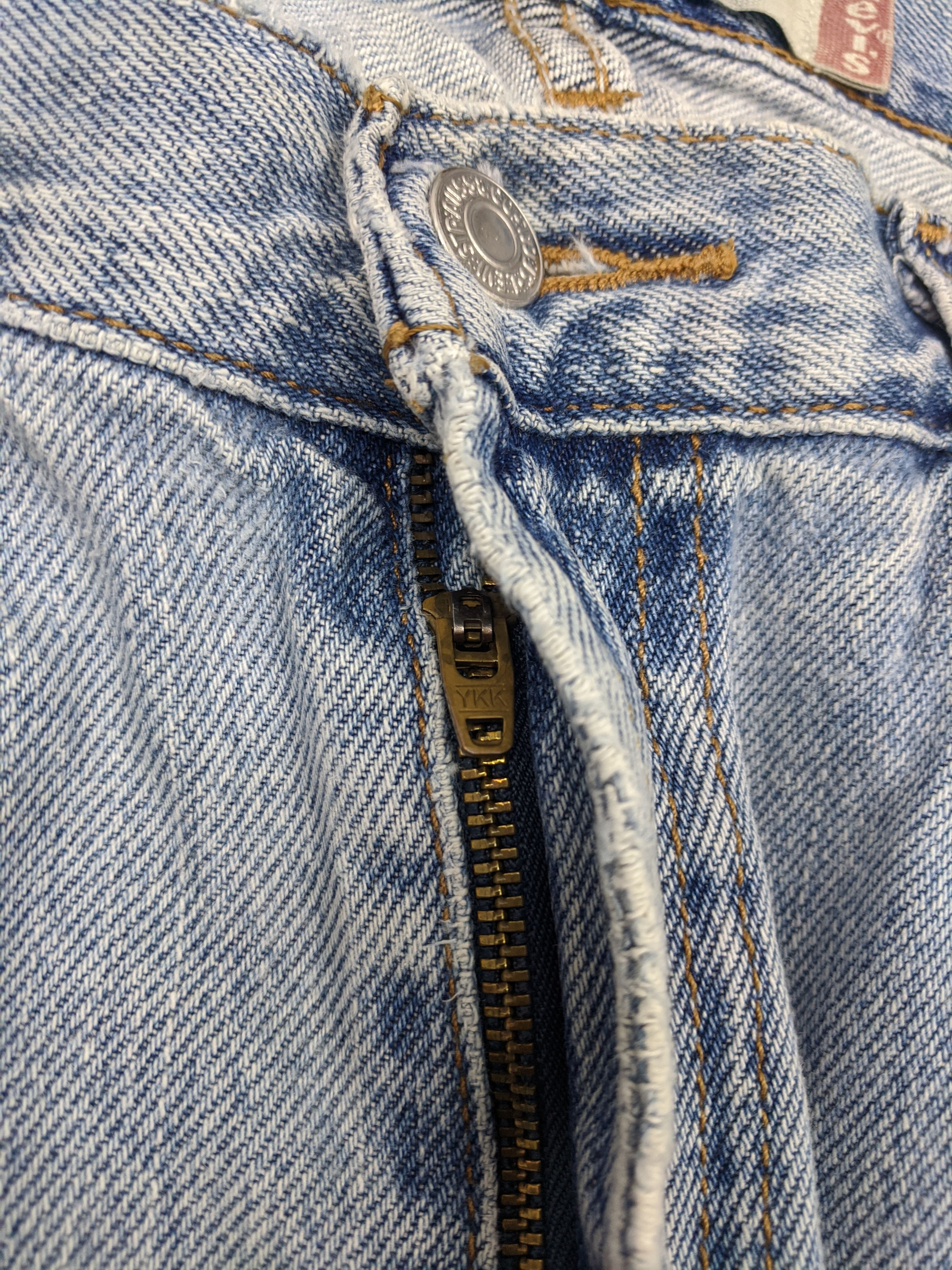 Vintage Levis 505 Light Wash Jeans 34x28 DP0619