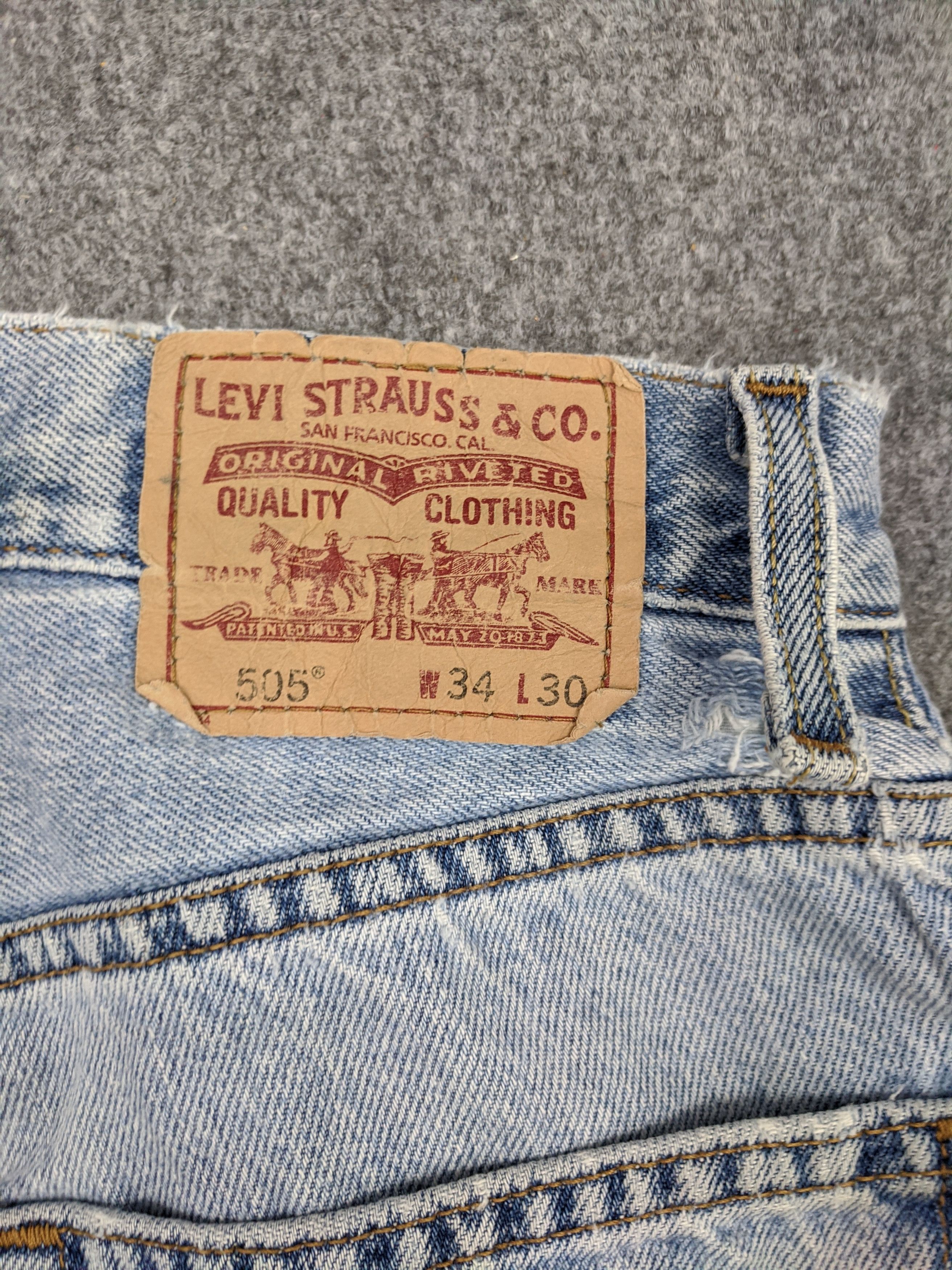 Vintage Levis 505 Light Wash Jeans 34x28 DP0619