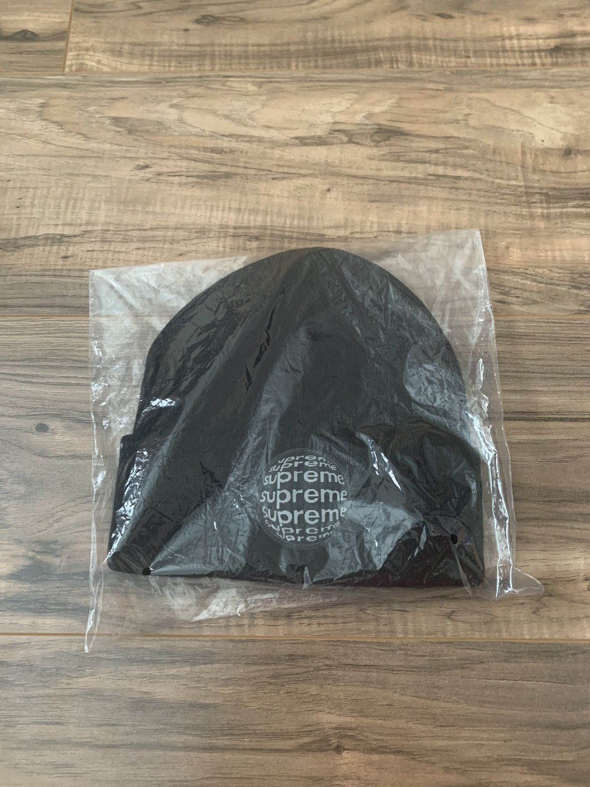 Supreme Supreme Lenticular Patch Beanie Size ONE SIZE - 1 Thumbnail