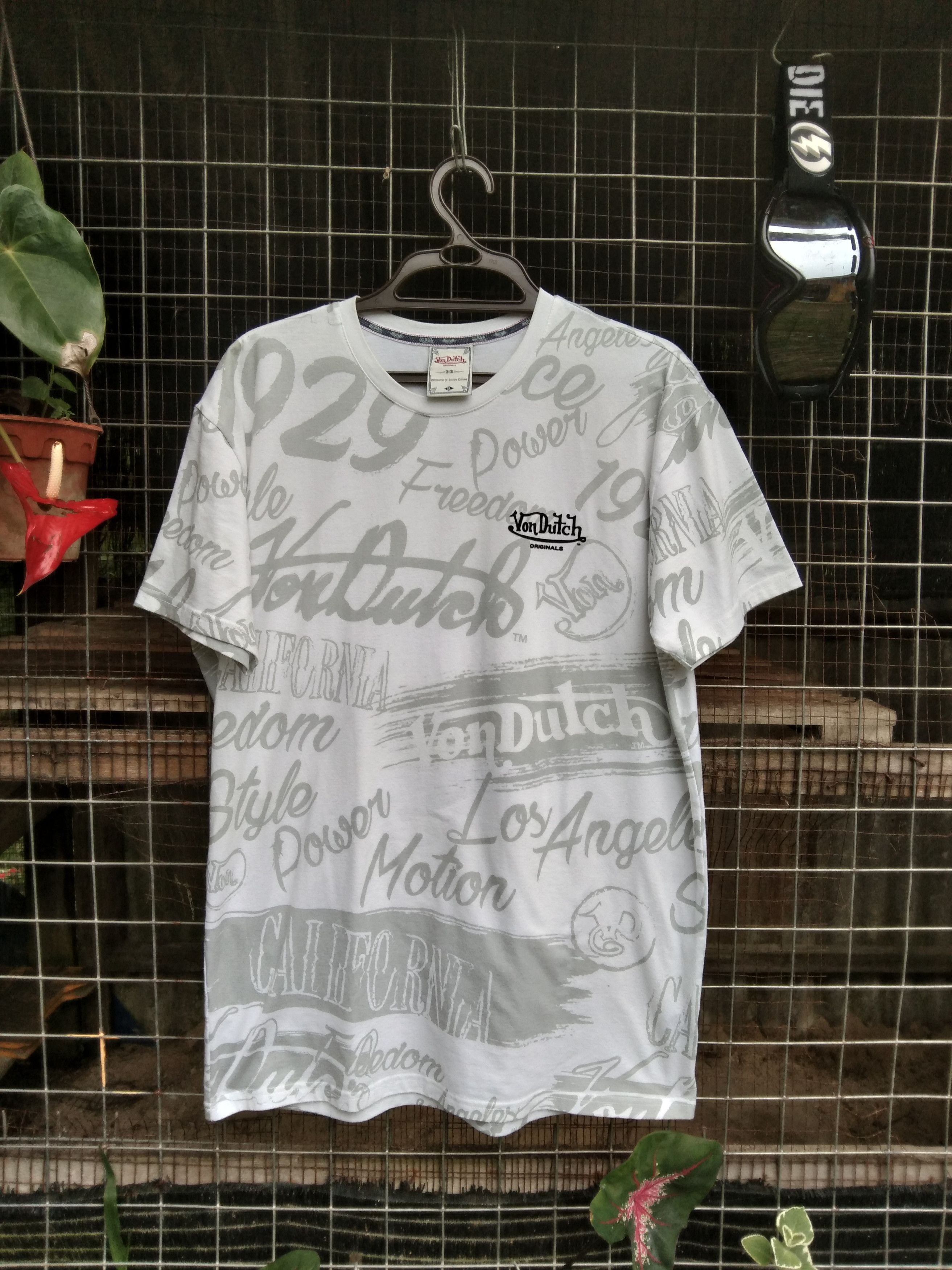 VON DUTCH AUTHENTIC ALL OVER PRINT 🔥RARE🔥T-SHIRT