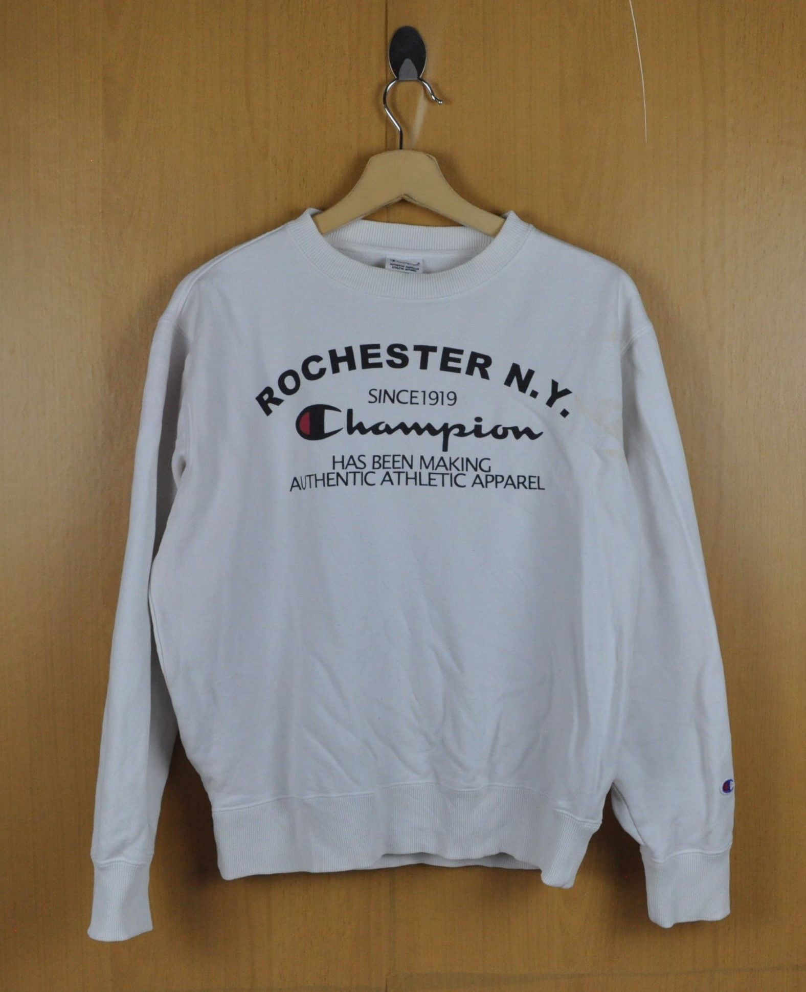 Primitief Pigment De neiging hebben Champion Vintage Sweater Champion Rochester NY Has Been MAking Authentic  Athletic Apparel Sport Wear Sweatshirt | Grailed