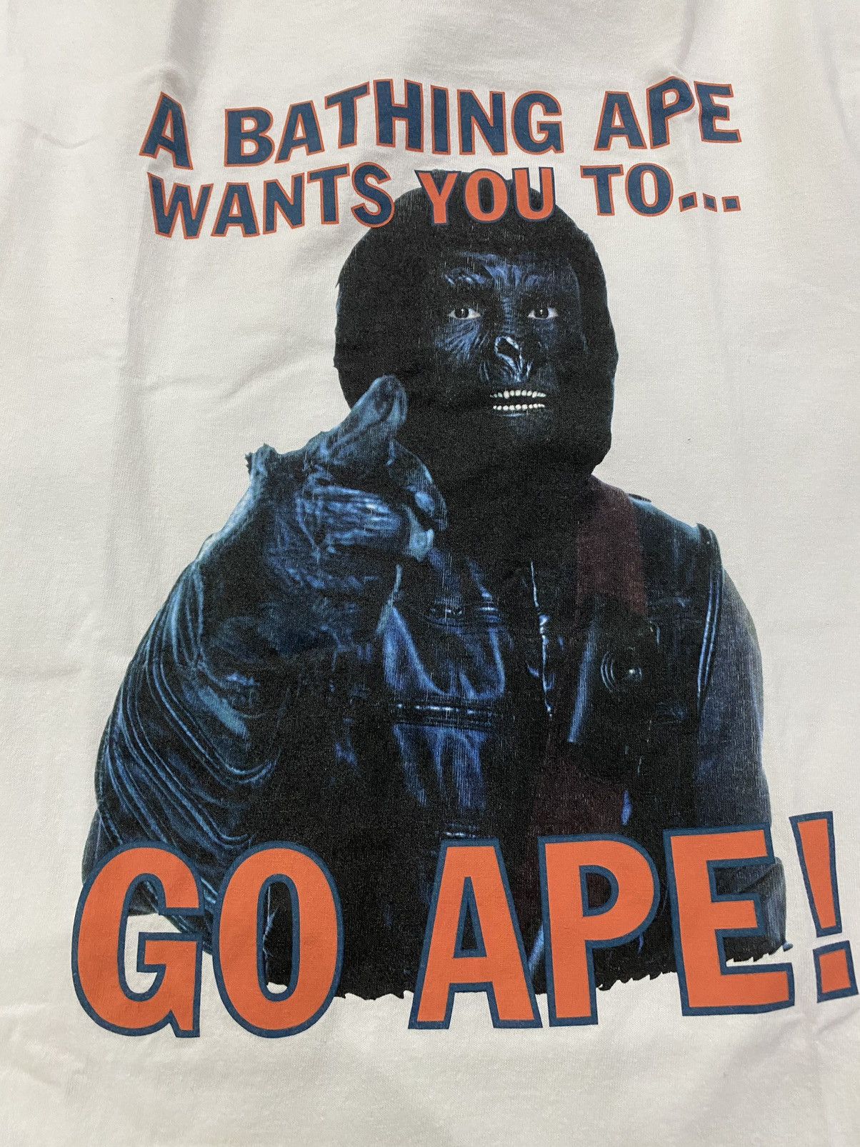 Bape RARE A BATHING APE PLANET OF THE APES TSHIRT Size US M / EU 48-50 / 2 - 3 Thumbnail