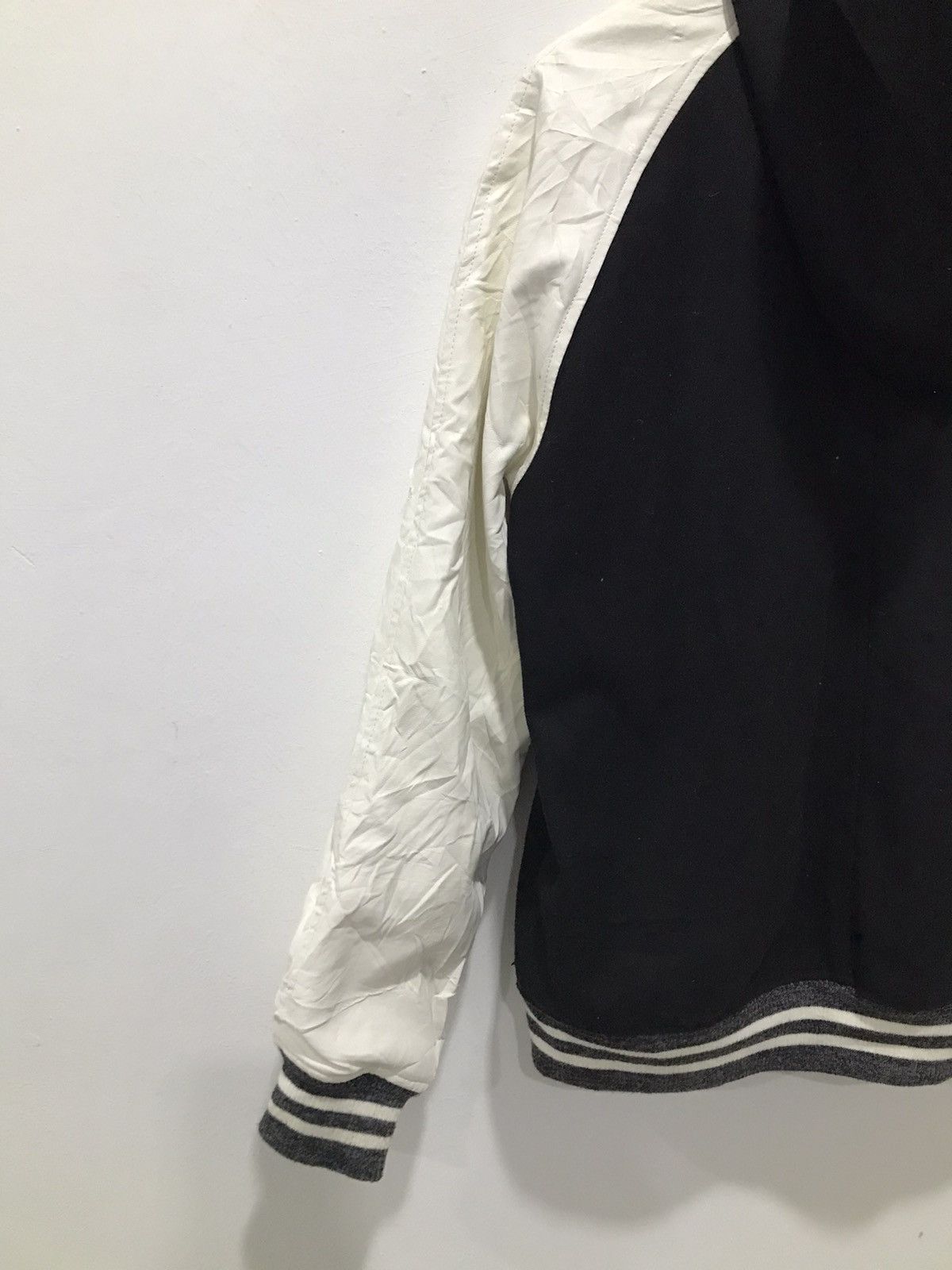 Uniqlo GU hooded Varsity Jacket Size US M / EU 48-50 / 2 - 19 Thumbnail