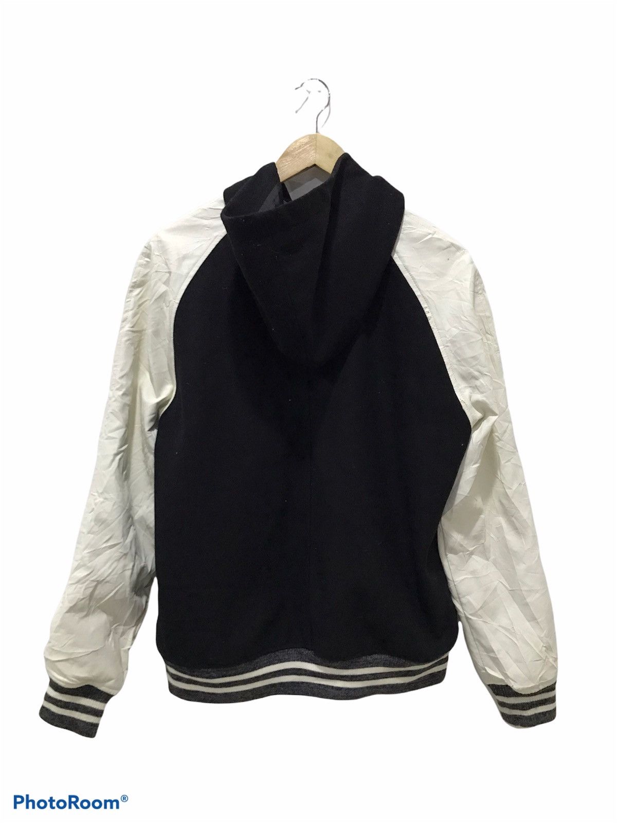 Uniqlo GU hooded Varsity Jacket Size US M / EU 48-50 / 2 - 2 Thumbnail