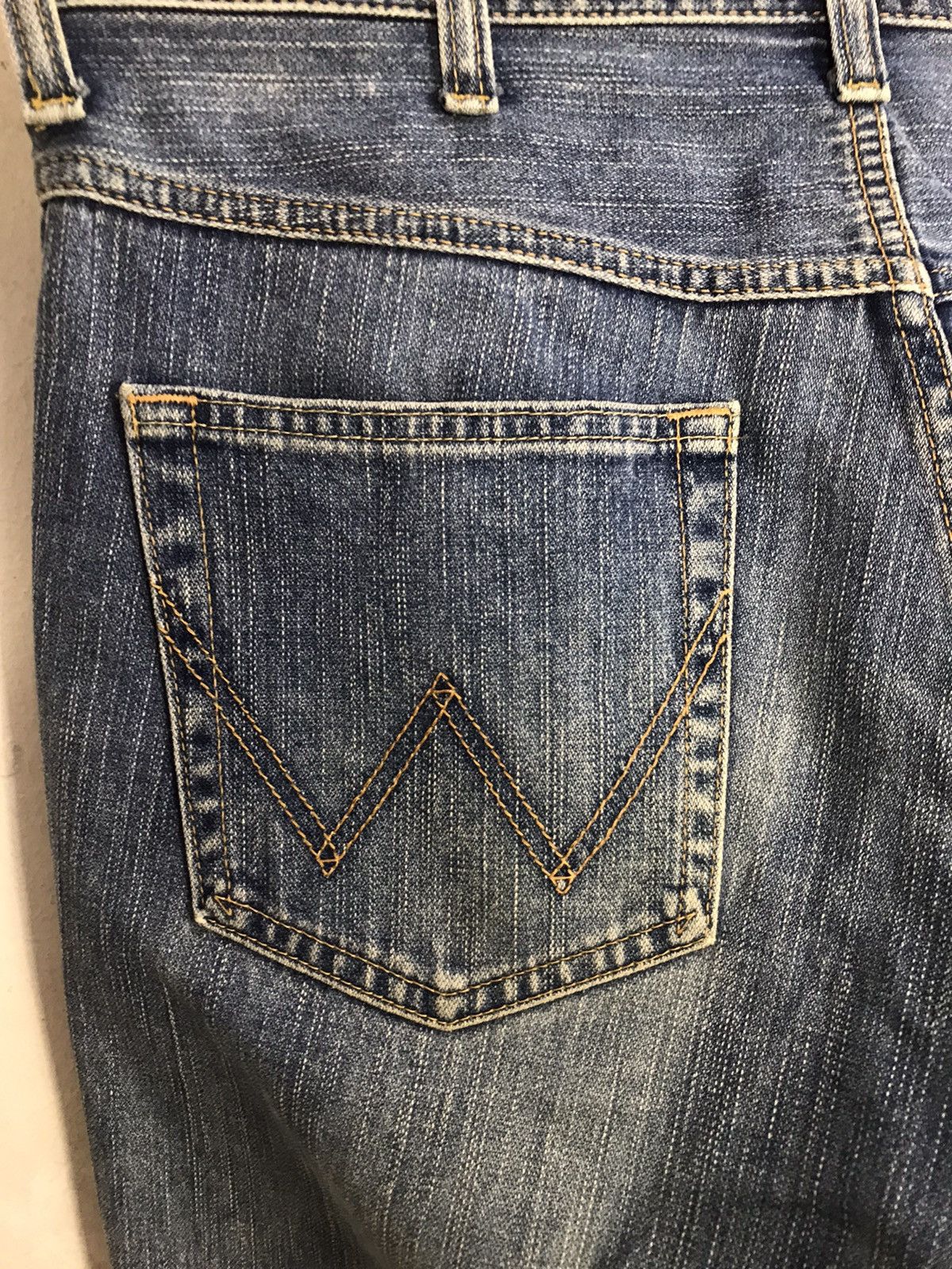 Japanese Brand × Vintage × Wrangler Vintage Wrangler Blue Wash Zipper Style Size US 35 - 12 Thumbnail