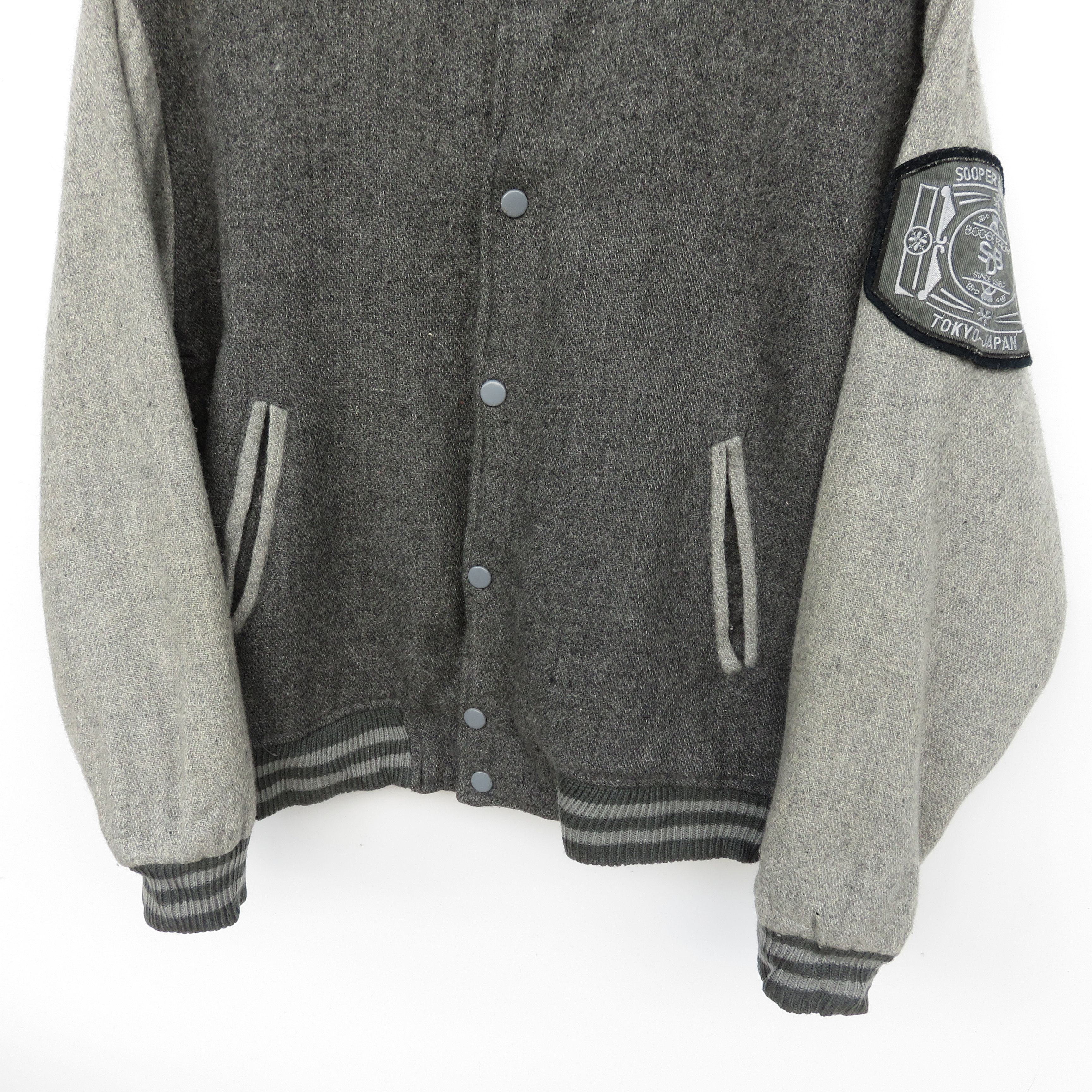 Vintage Vintage 90s Wool Badges Varsity Jacket Size US L / EU 52-54 / 3 - 3 Thumbnail