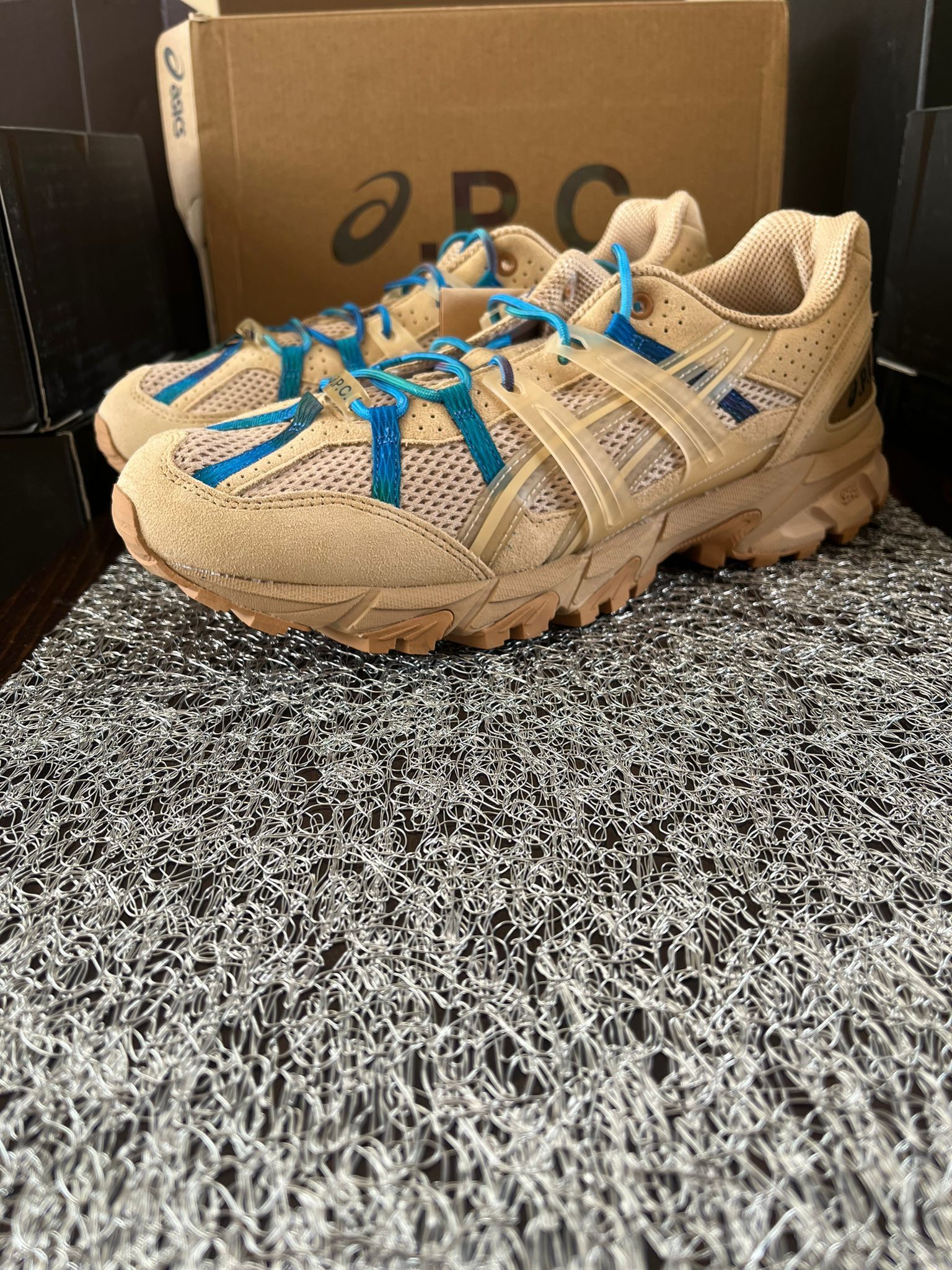 A.P.C. × Asics Gel Sonoma 15-50 in Dune Size US 10 / EU 43 - 11 Thumbnail
