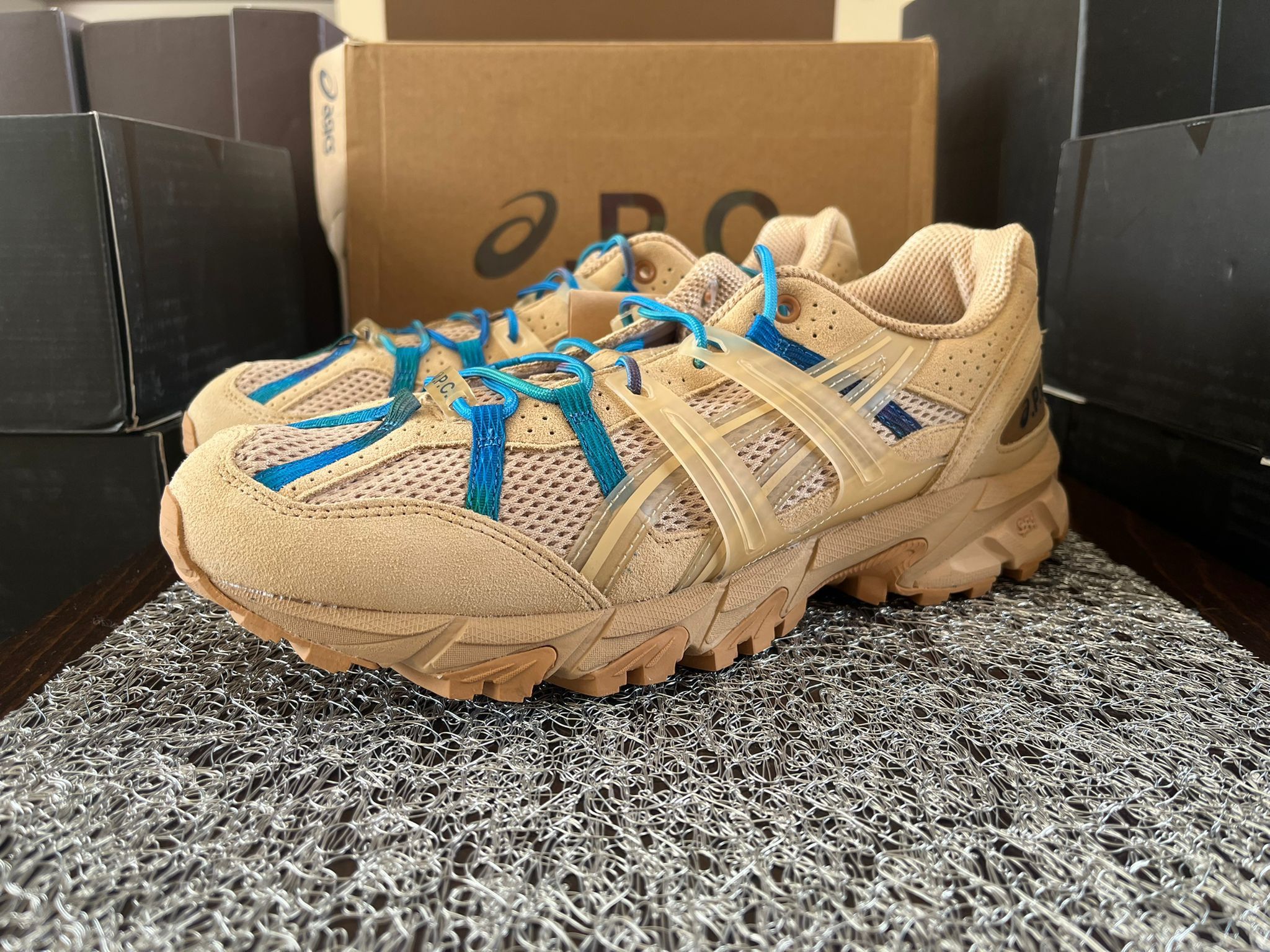 A.P.C. × Asics Gel Sonoma 15-50 in Dune Size US 10 / EU 43 - 6 Thumbnail