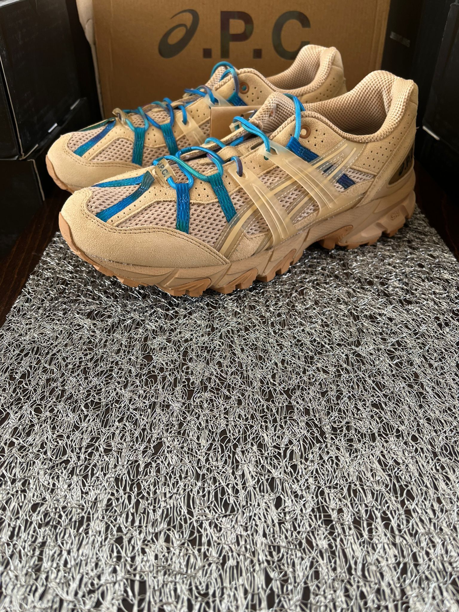 A.P.C. × Asics Gel Sonoma 15-50 in Dune Size US 10 / EU 43 - 12 Thumbnail