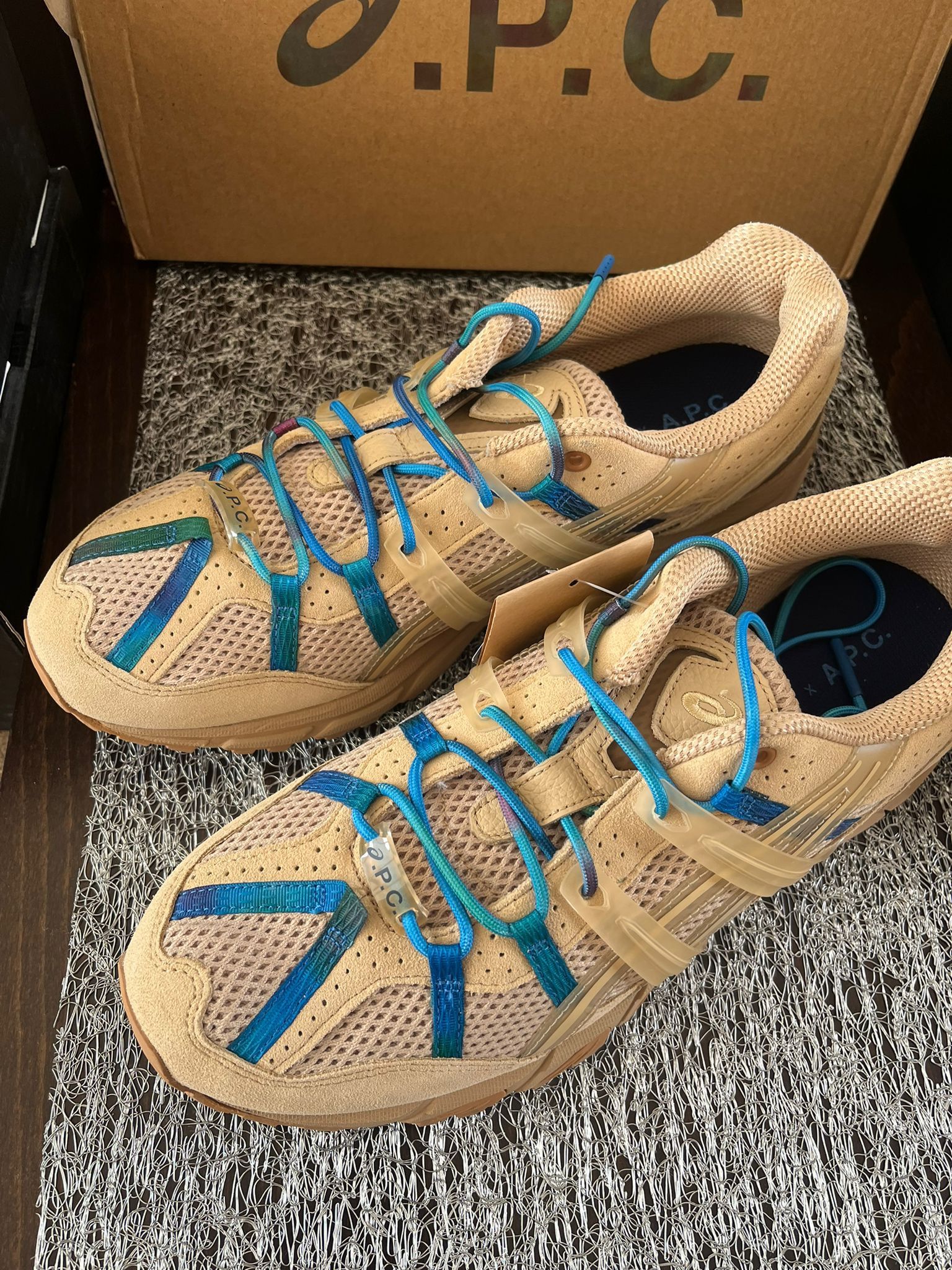 A.P.C. × Asics Gel Sonoma 15-50 in Dune Size US 10 / EU 43 - 8 Thumbnail