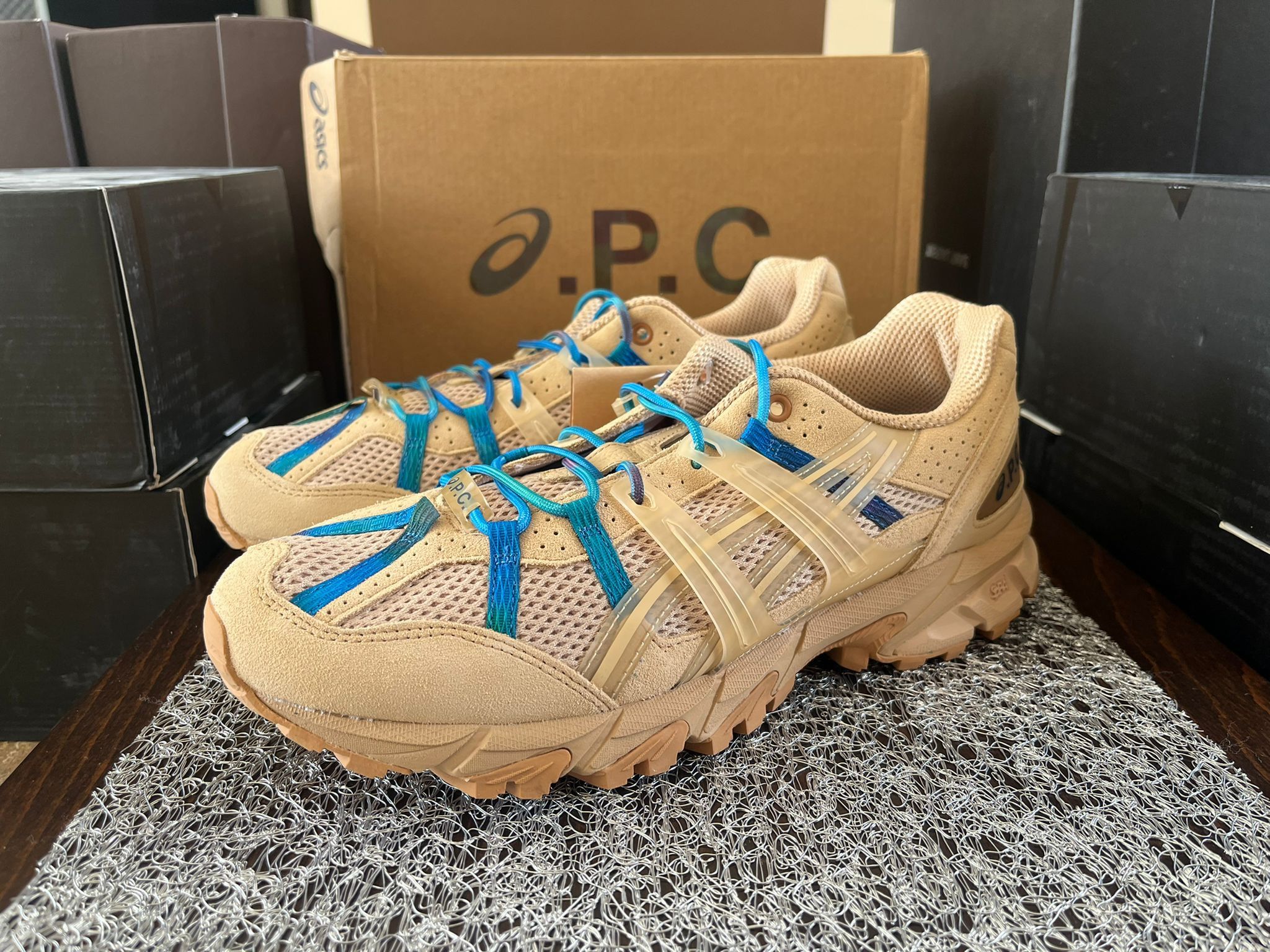 A.P.C. × Asics Gel Sonoma 15-50 in Dune Size US 10 / EU 43 - 3 Thumbnail