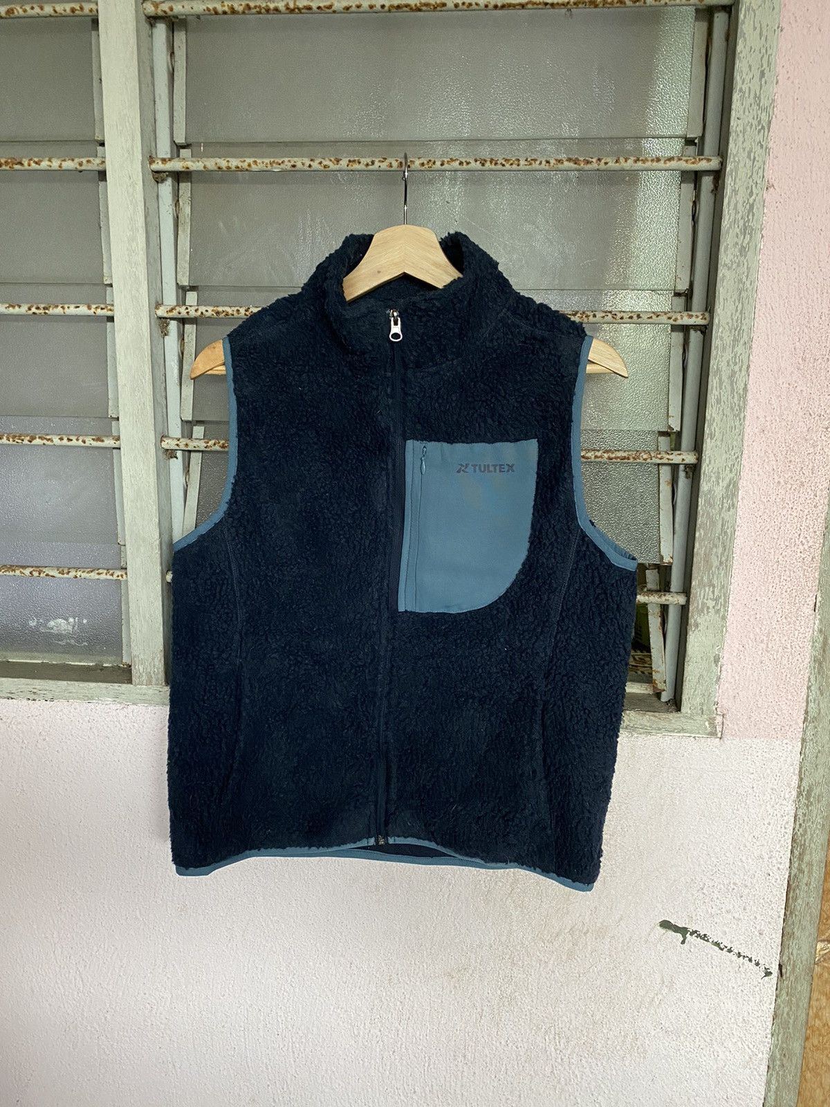 Tultex ⚡️Steals⚡️ Tultex Deep Pile Sherpa Vest Size ONE SIZE - 5 Thumbnail