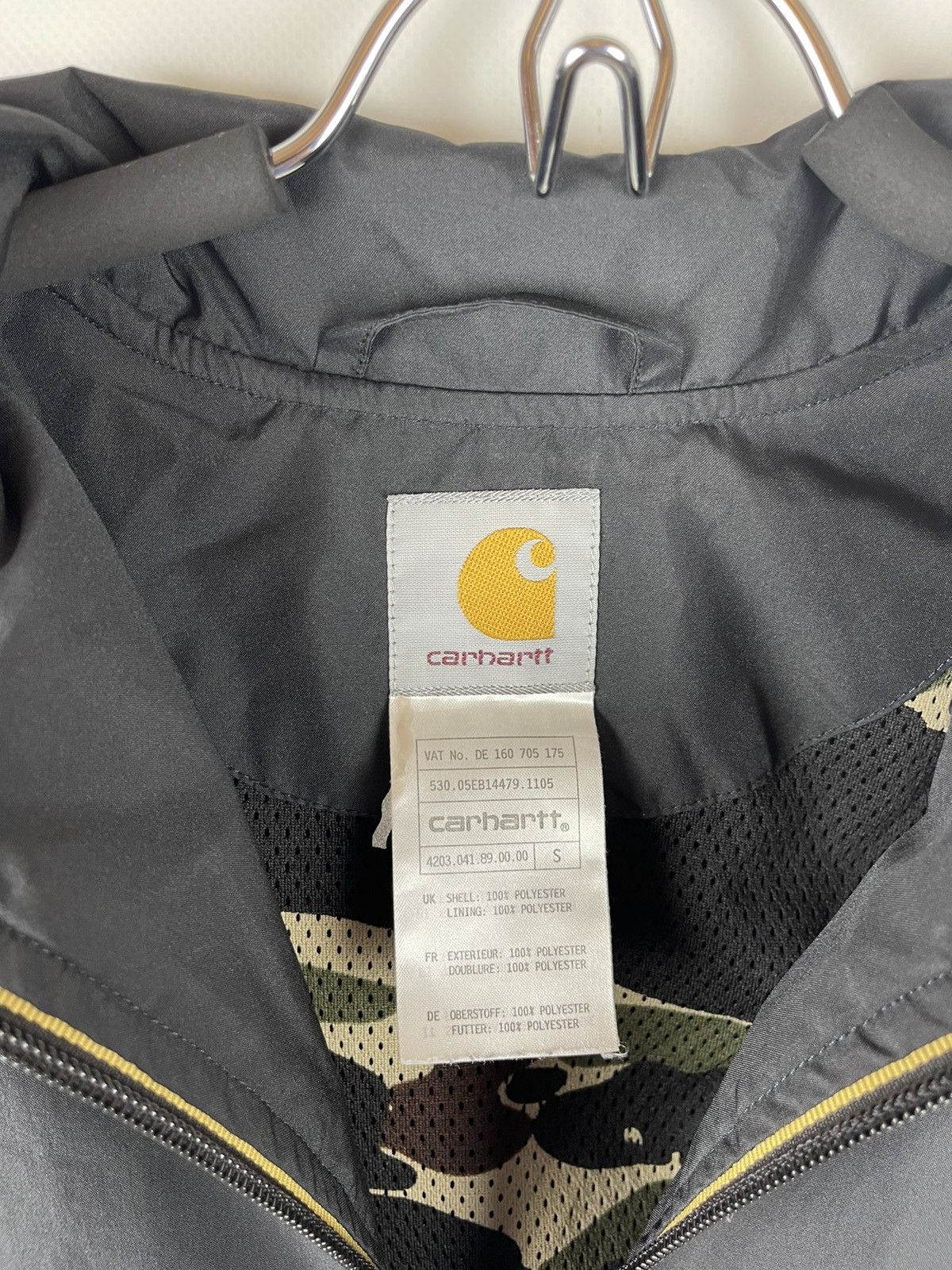 Carhartt vintage black logo camouflage lining jacket