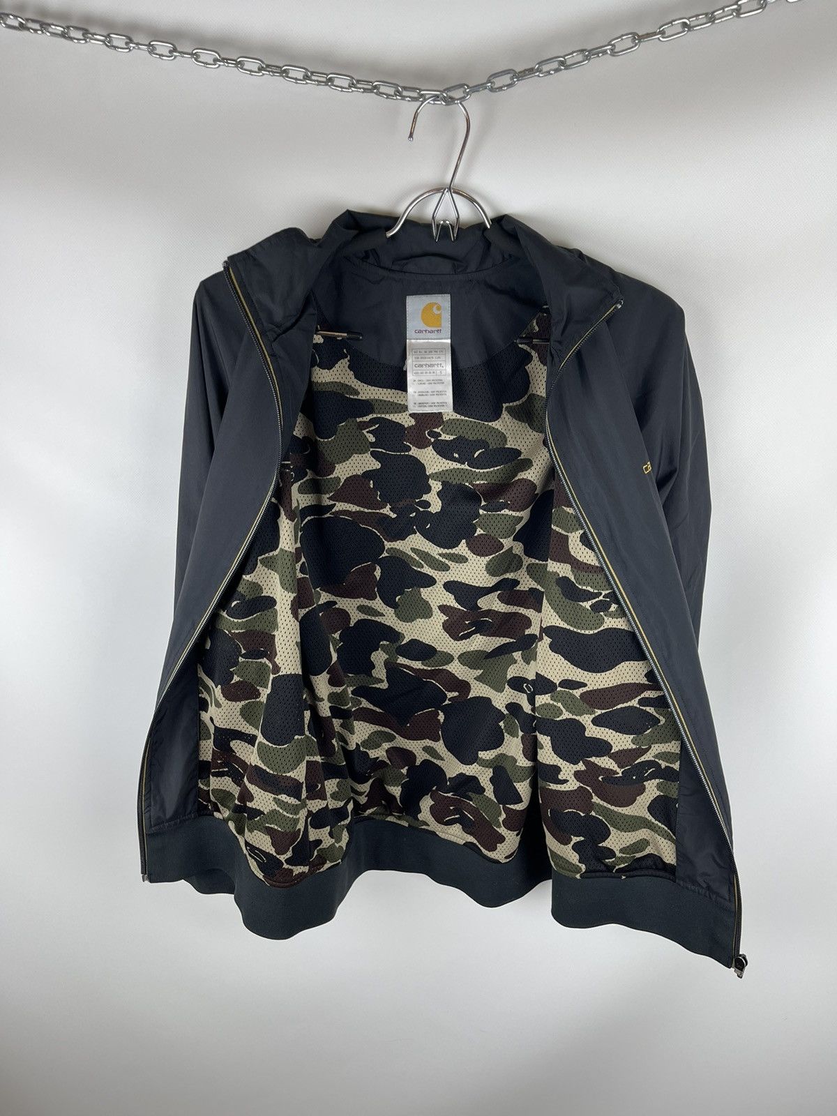 Carhartt vintage black logo camouflage lining jacket