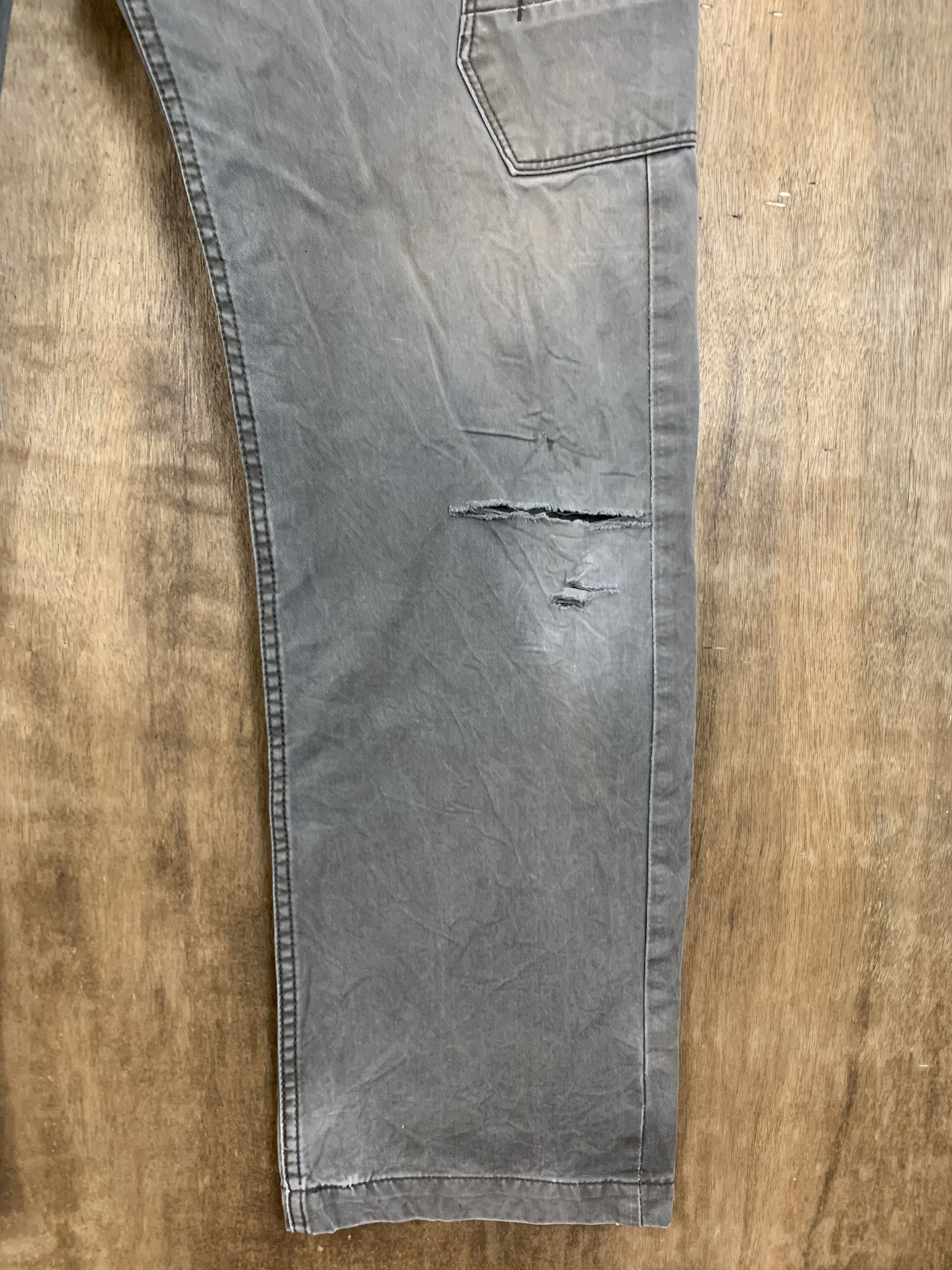 Japanese Brand Cargo Pants Multipocket Distressed Style Streetwear Size US 31 - 8 Thumbnail