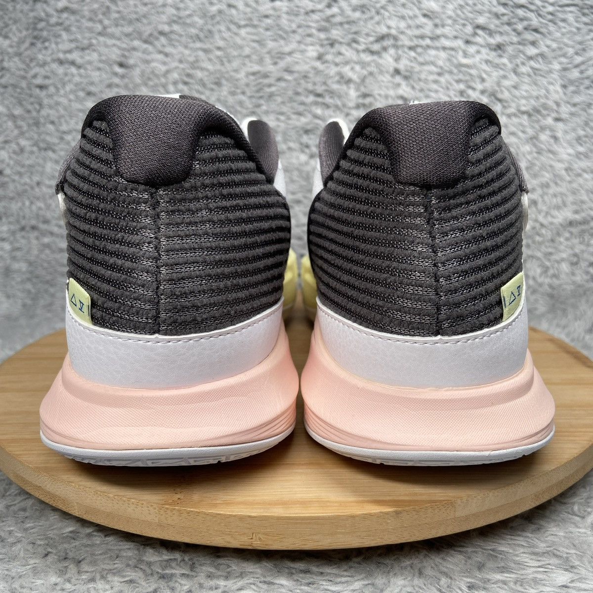 Nike Nike Kyrie Low 5 Butterfly Effect White Citron Men Size 8.5 Size US 8.5 / EU 41-42 - 6 Thumbnail