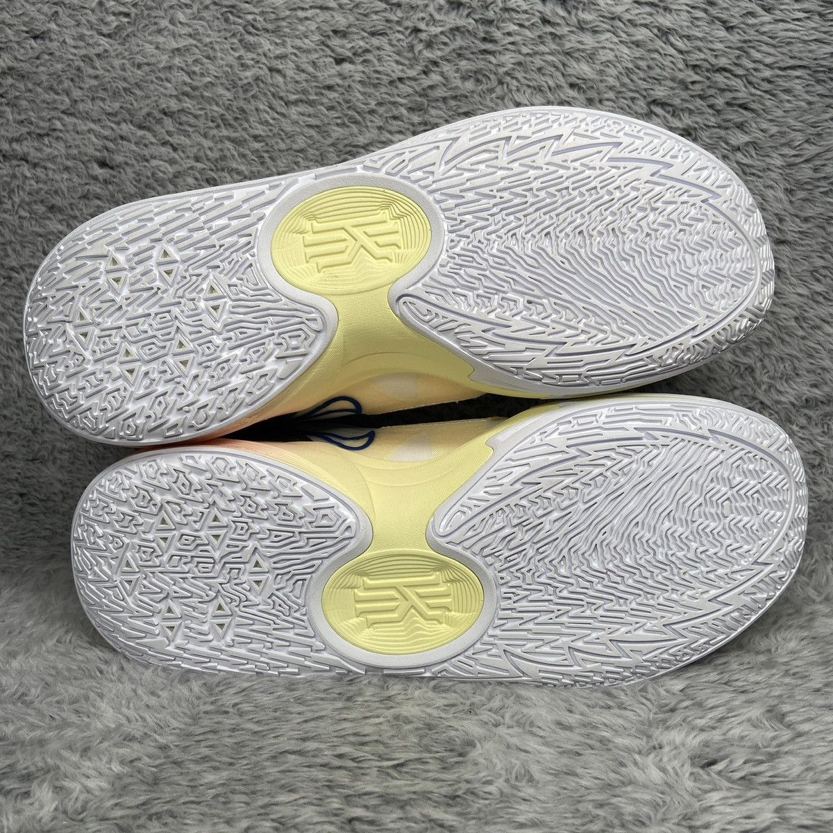 Nike Nike Kyrie Low 5 Butterfly Effect White Citron Men Size 8.5 Size US 8.5 / EU 41-42 - 8 Thumbnail