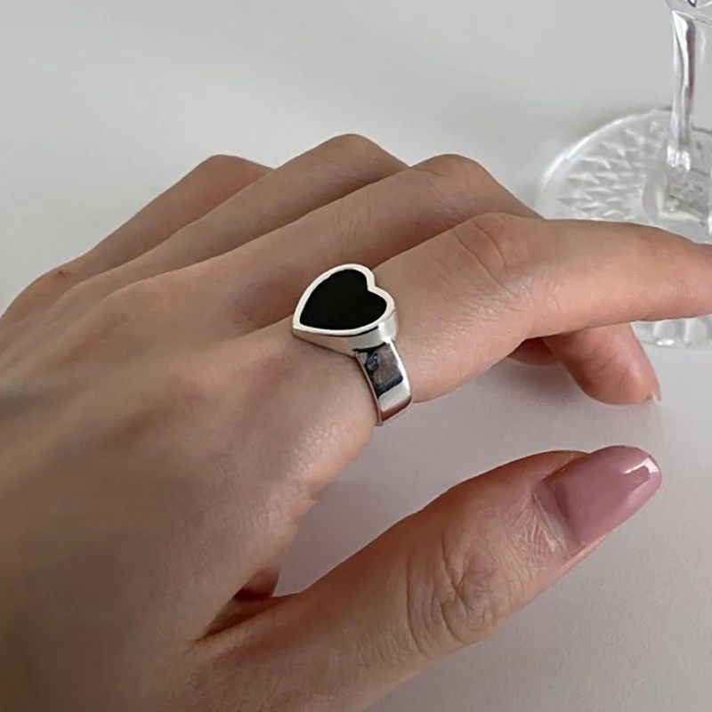 Jewelry Elegant Vintage Black Love Heart Ring Size ONE SIZE - 1 Thumbnail