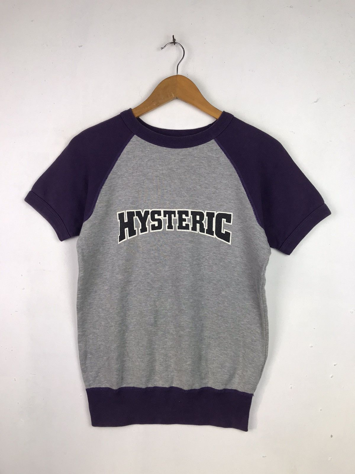 Hysteric Glamour Hysteric Glamour Shortsleeve Sweatshirt Spell Out Size US S / EU 44-46 / 1 - 1 Thumbnail