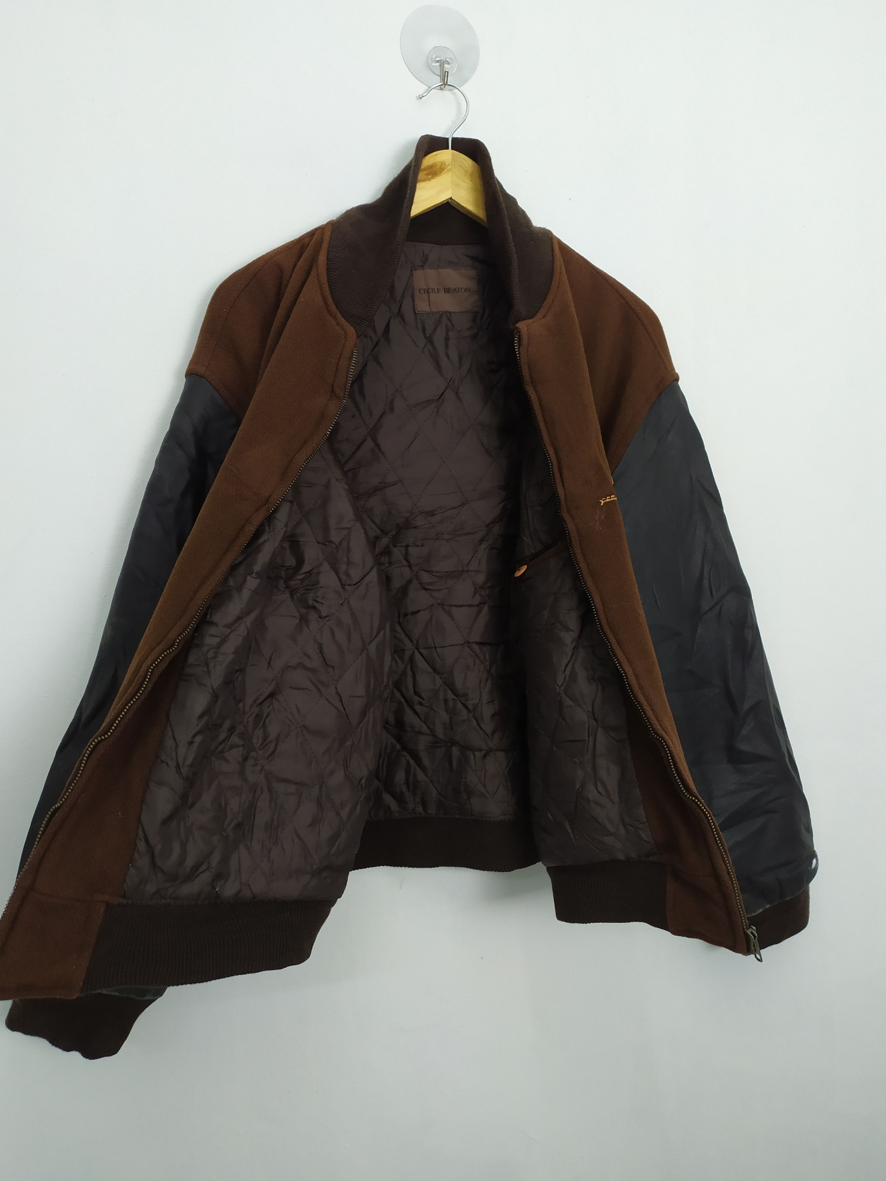 Vintage CECILE BEATON WOOL VARSITY JACKET LEATHER SLEEVE Size US L / EU 52-54 / 3 - 8 Thumbnail
