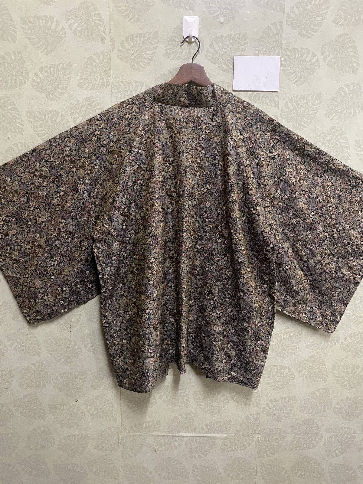 Japanese Brand Vintage 90s japanese kimono floral design - k4 Size US XL / EU 56 / 4 - 7 Thumbnail