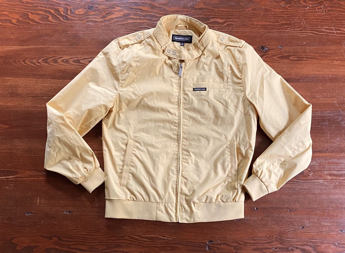 Members Only Vintage 90’s Members Only Yellow Light Jacket Size US S / EU 44-46 / 1 - 1 Thumbnail
