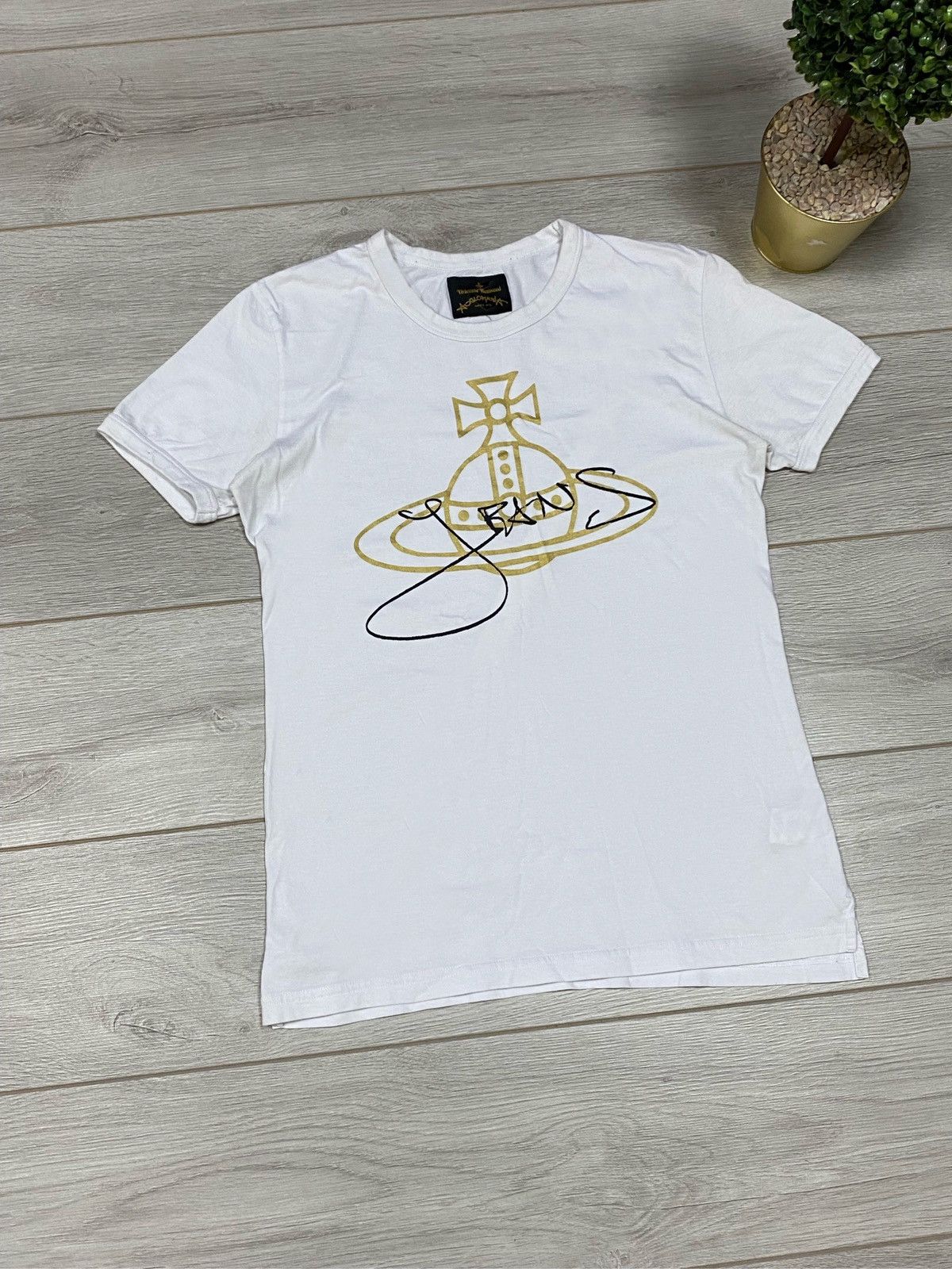 Vivienne Westwood Vivienne Westwood vintage big orb t-shirt anglomania Size US L / EU 52-54 / 3 - 2 Thumbnail