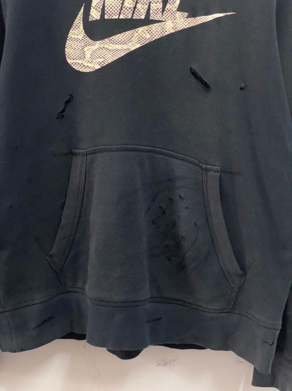 Nike × Vintage Distressed Nike Snake Skin Logo Hoodie Size US L / EU 52-54 / 3 - 3 Thumbnail