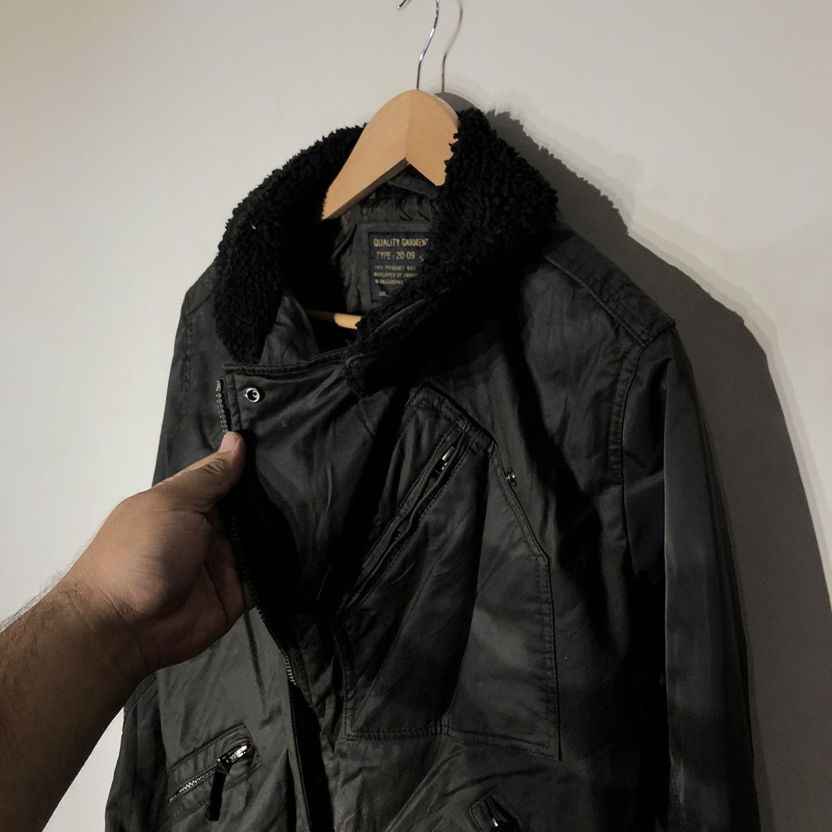 Japanese Brand DOUBLE BREAST QUALITY GARMENT TYPE: 20-09 UNIQLO MILITARY Size US M / EU 48-50 / 2 - 5 Thumbnail