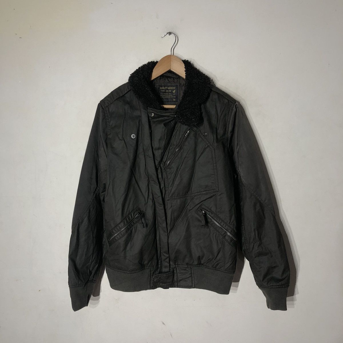 Japanese Brand DOUBLE BREAST QUALITY GARMENT TYPE: 20-09 UNIQLO MILITARY Size US M / EU 48-50 / 2 - 6 Thumbnail