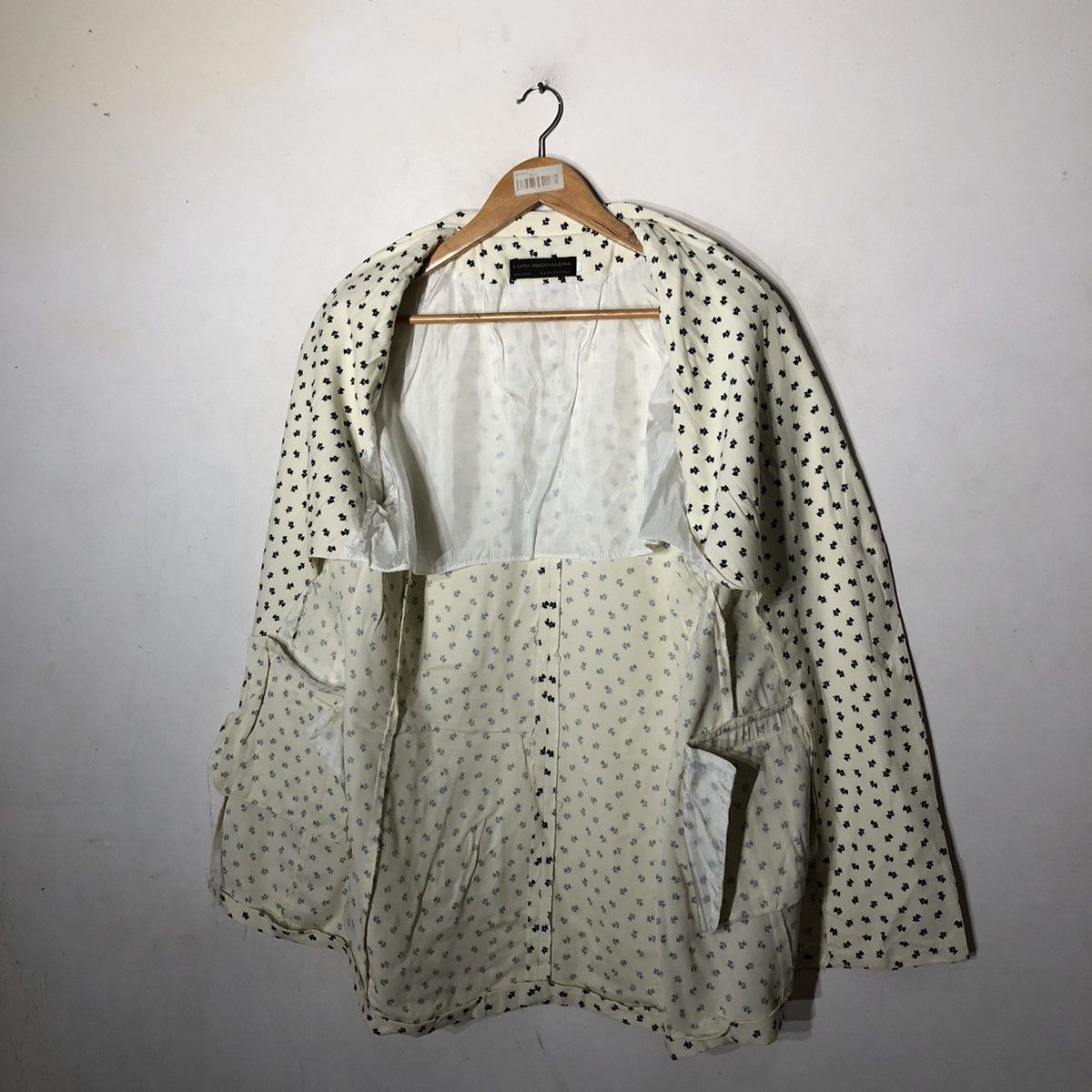 Designer LUIGI MADDALENA OVERPRINT FLOWER DOT Size US M / EU 48-50 / 2 - 9 Thumbnail